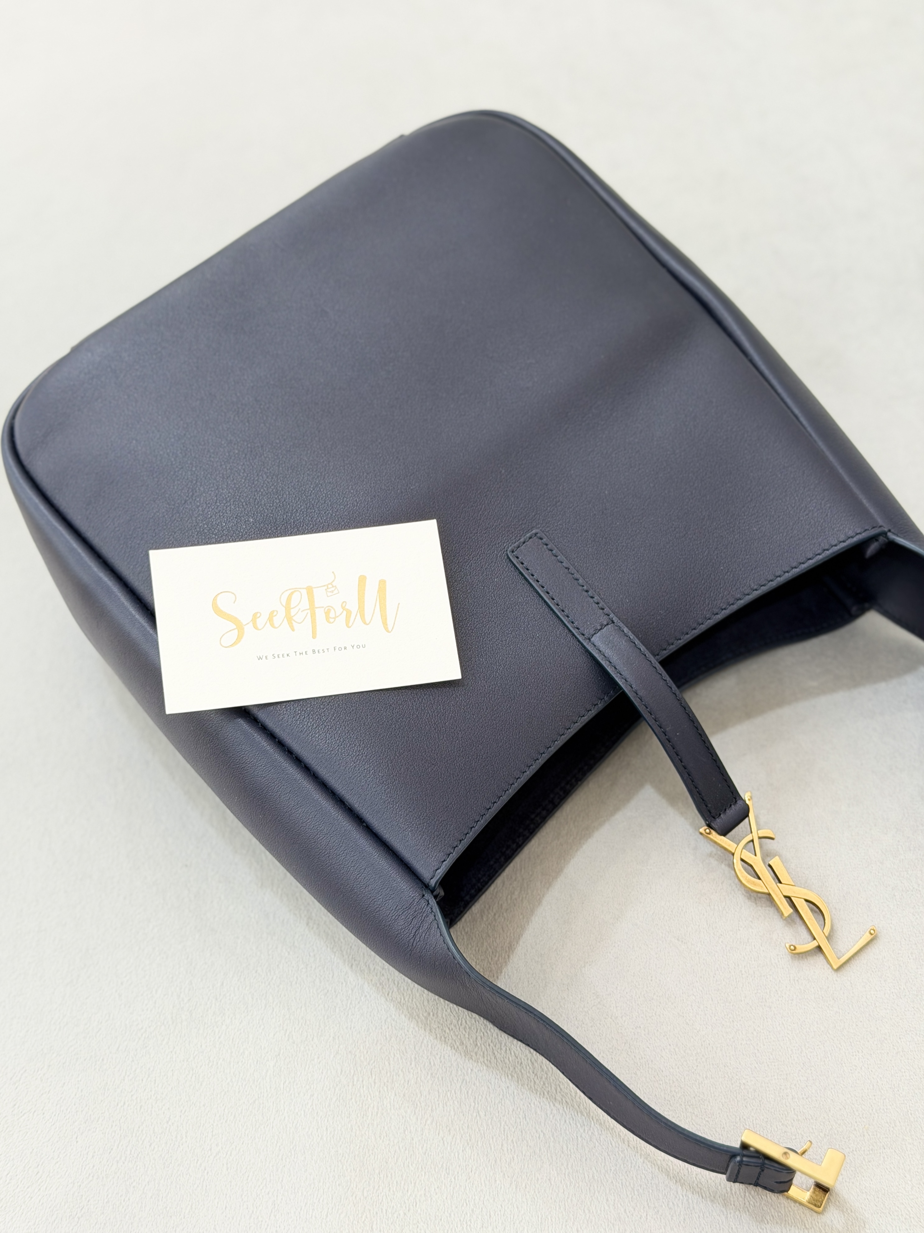 YSL LE 5 À 7 Supple Small Hobo