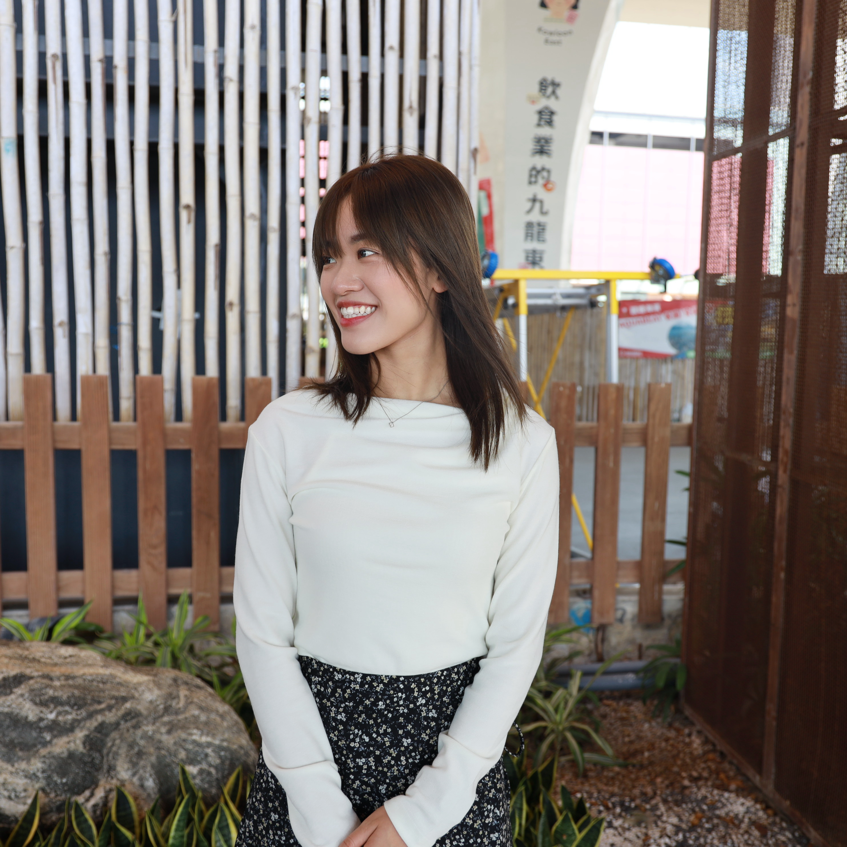 ||TOP590|| 一字膊摺摺純色TOP