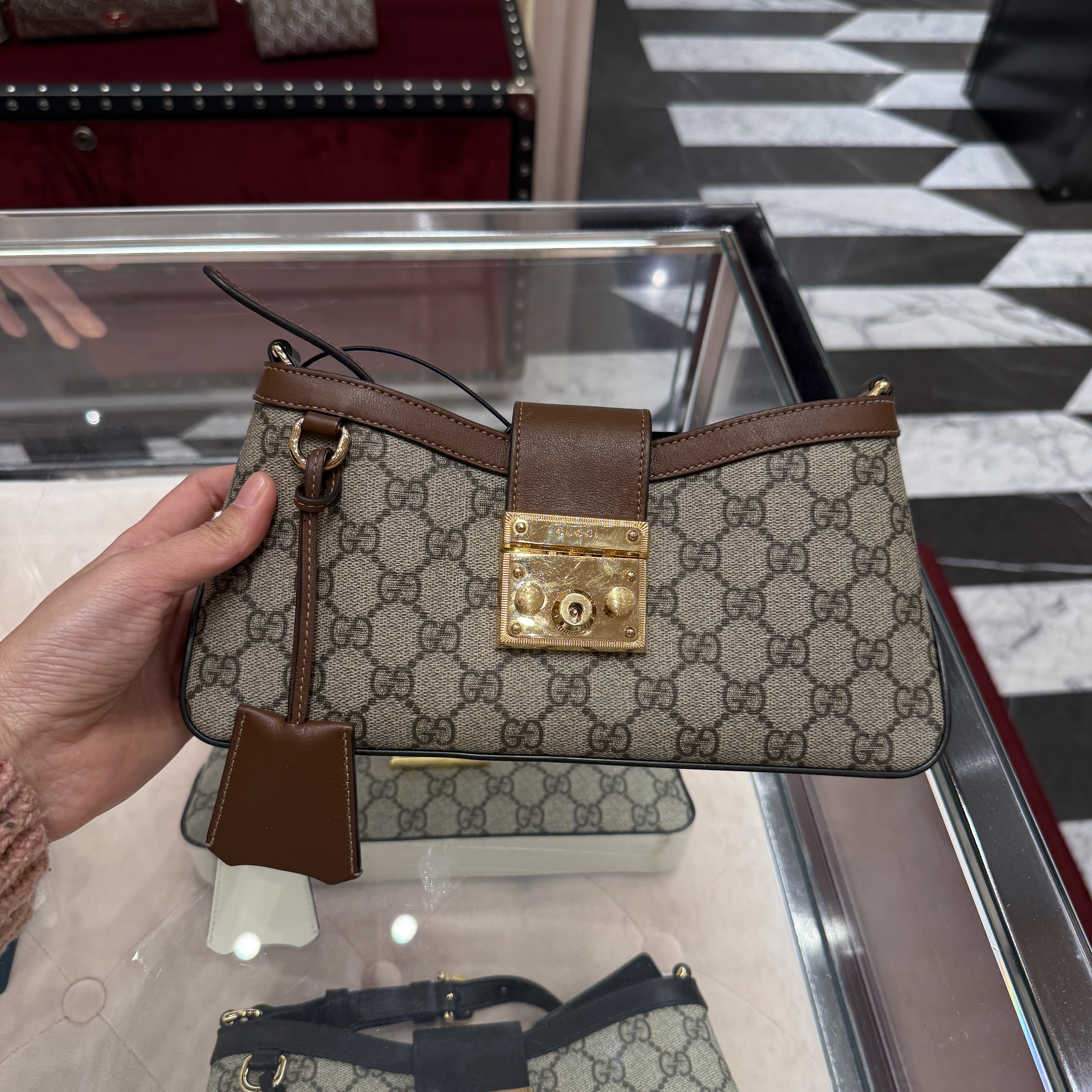 Gucci GG supreme Padlock Samll Shoulder Bag Tan 811705