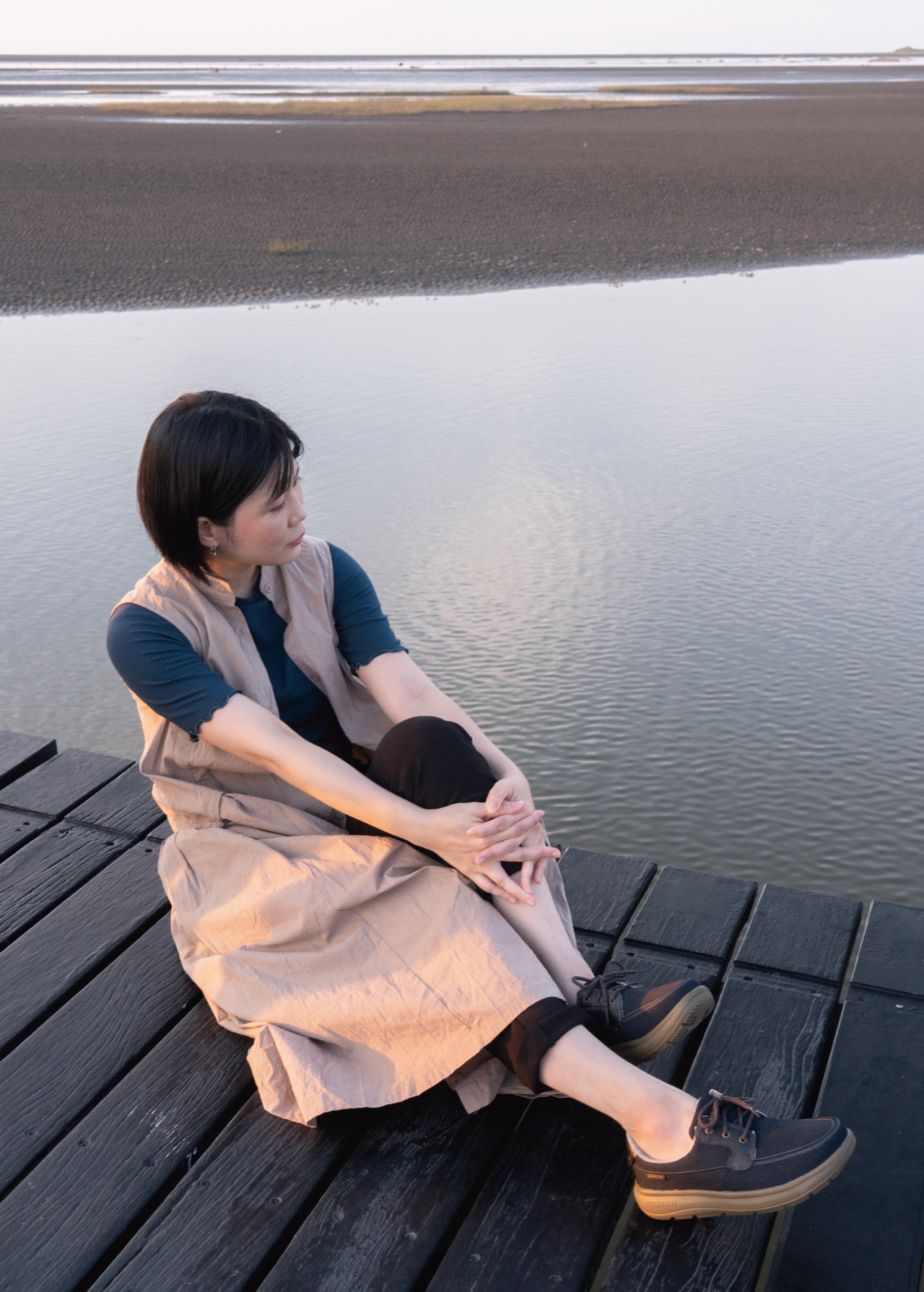 USTINI 我挺你健康鞋 水土服氣綁帶布鞋 沉靜黑 實穿照5