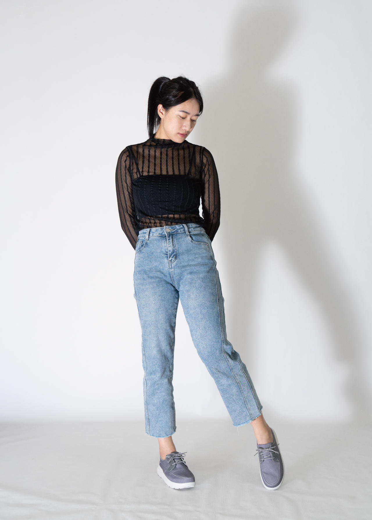 USTINI 我挺你健康鞋 水土服氣綁帶布鞋 清水灰 實穿照1