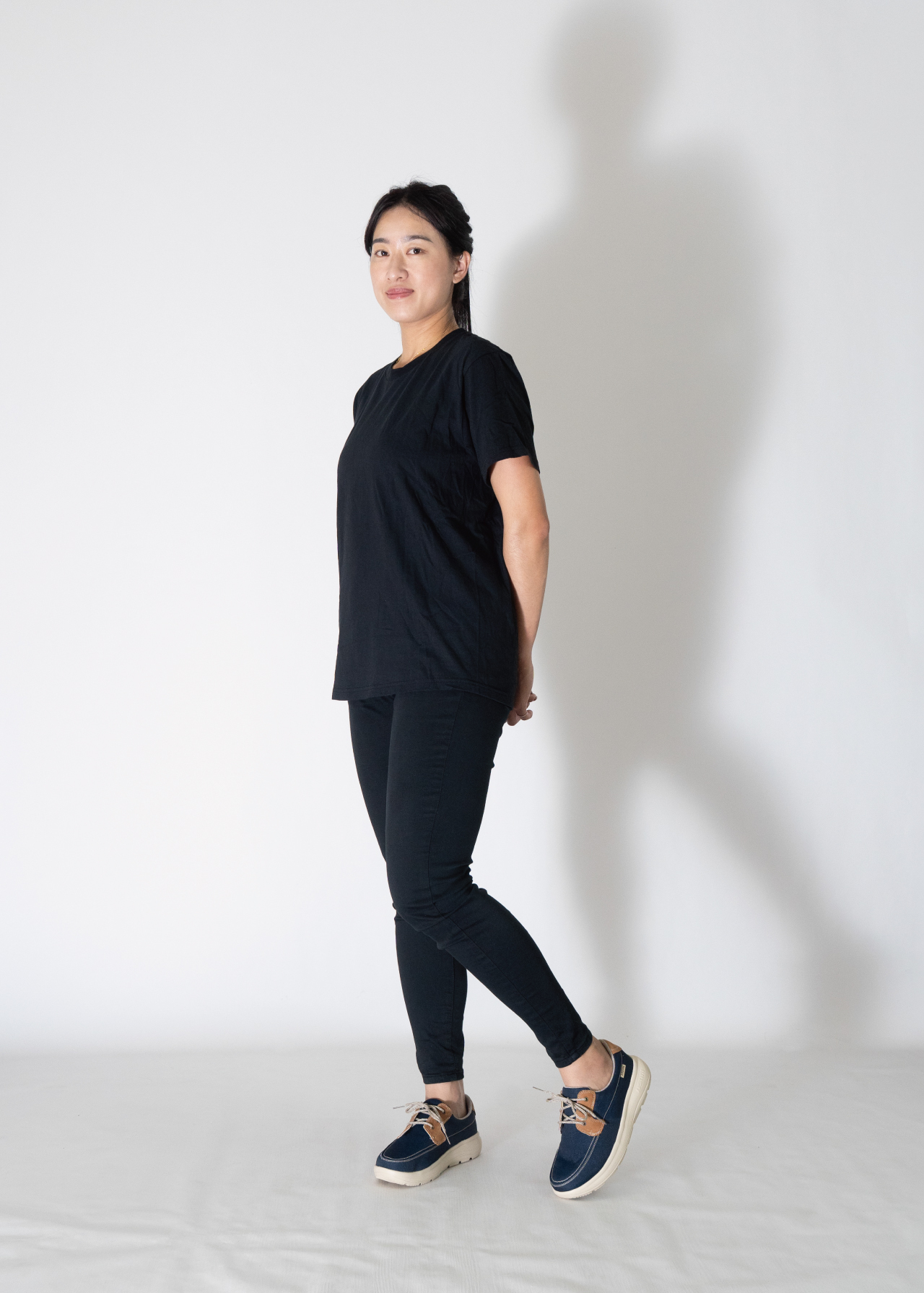 USTINI 我挺你健康鞋 水土服氣綁帶布鞋 暮海藍 實穿照3