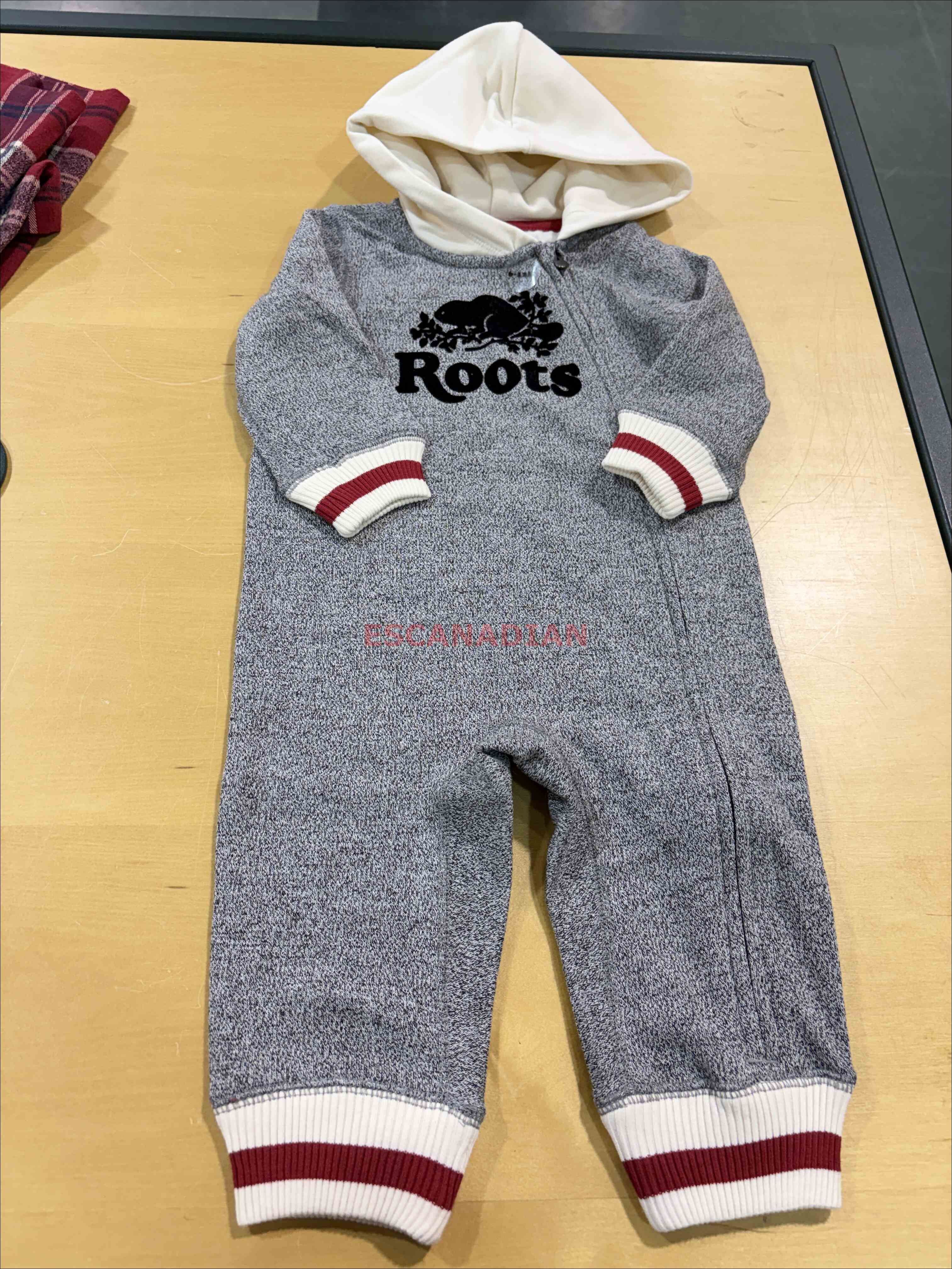 Baby ROOTS 小木屋系列 刷毛 連帽包屁衣