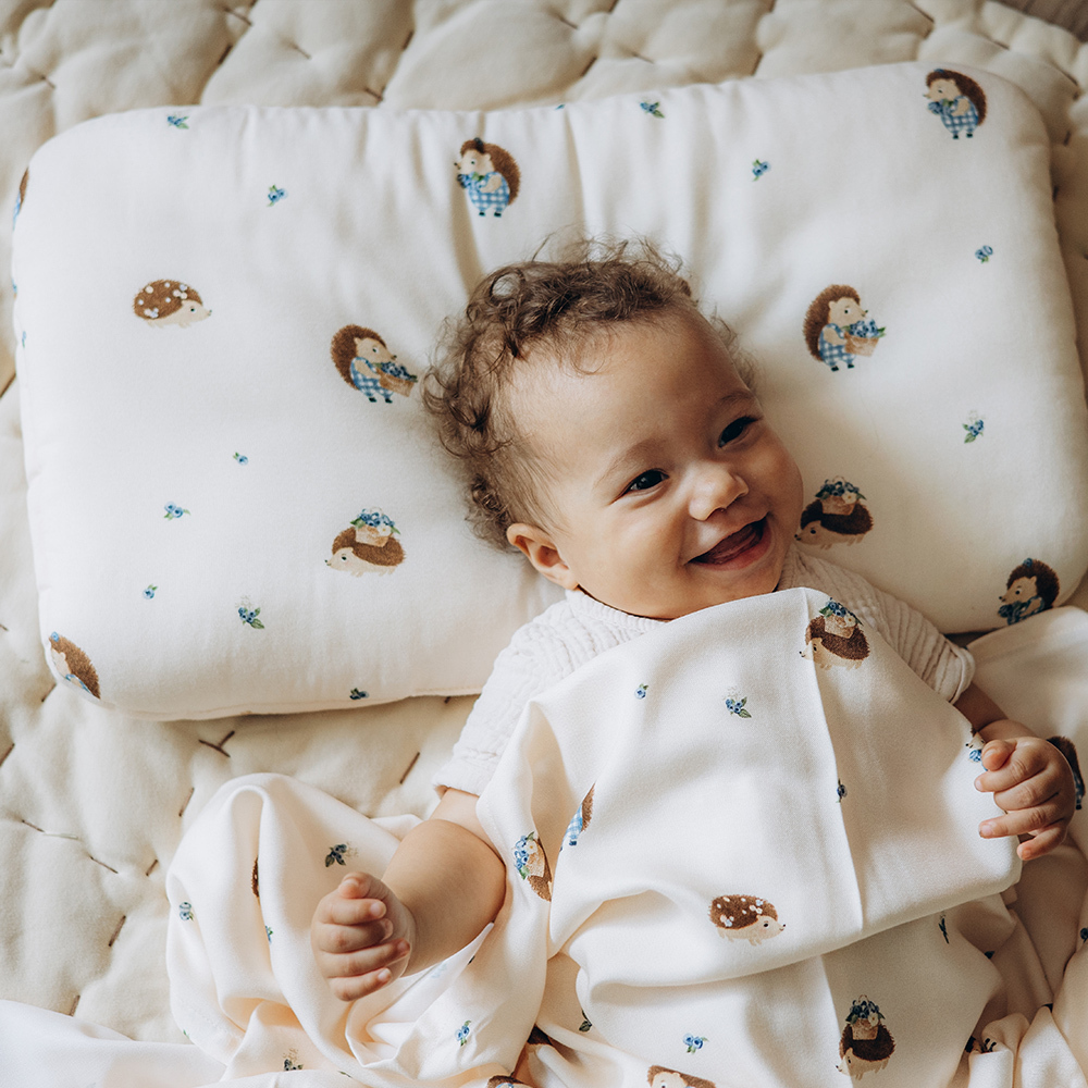 La Millou波蘭 竹纖涼感小童方枕(30x50cm)｜抗菌枕｜藍莓小刺蝟