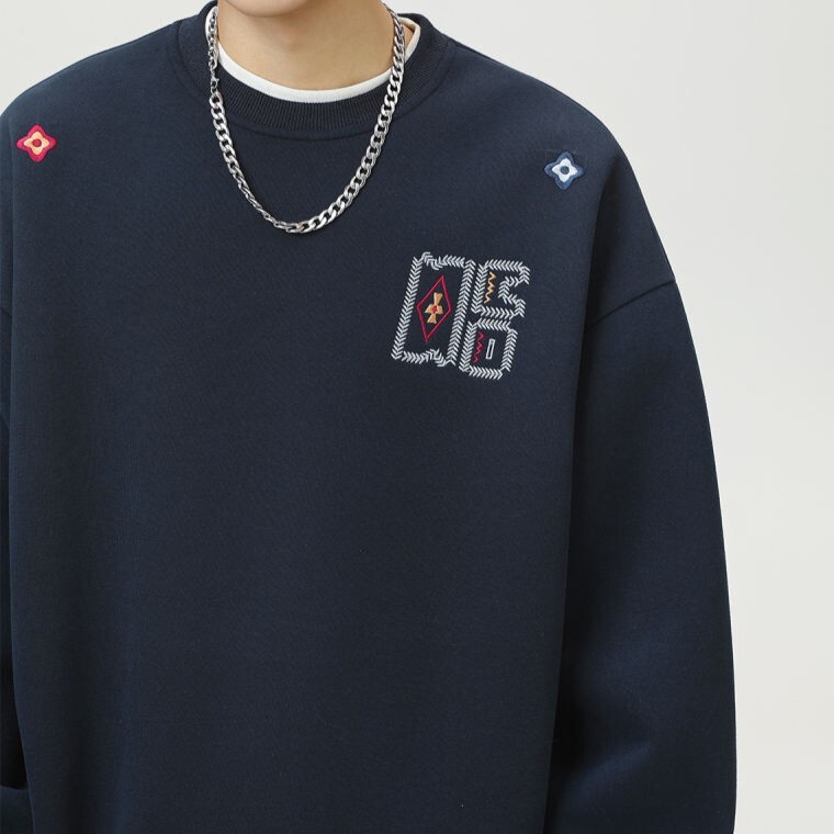 民族風撞色刺繡圖騰大學T MW3994