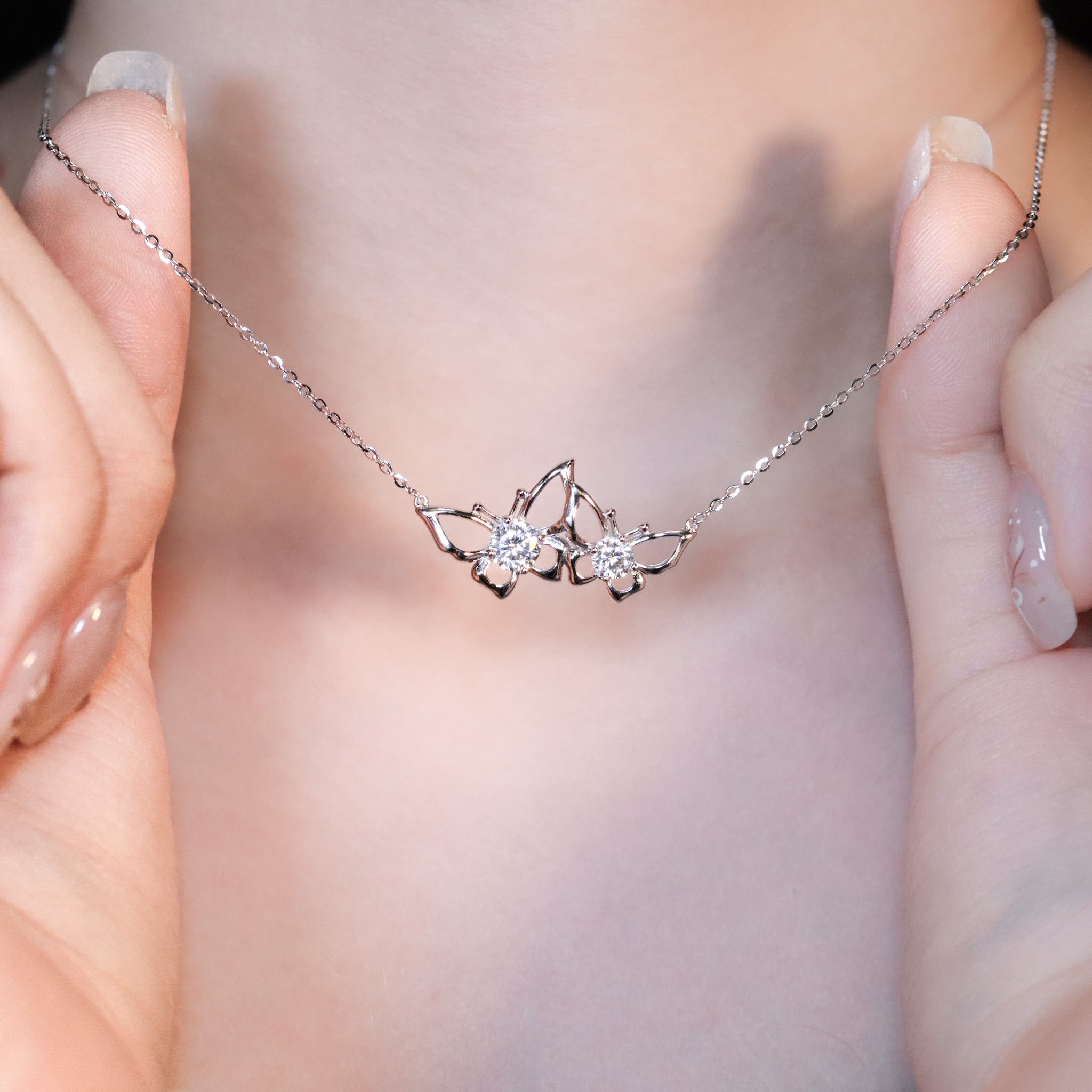 | 925純銀・厚鍍白金・莫桑石 | 鑽光同頻的我們項鍊 | NE1520 |