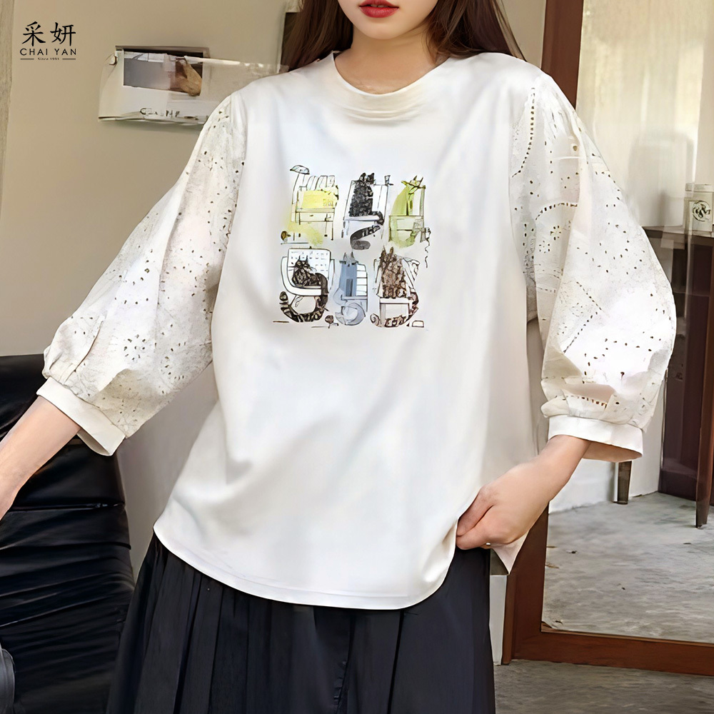 貓咪異材質燙印圓領鏤空九分袖上衣