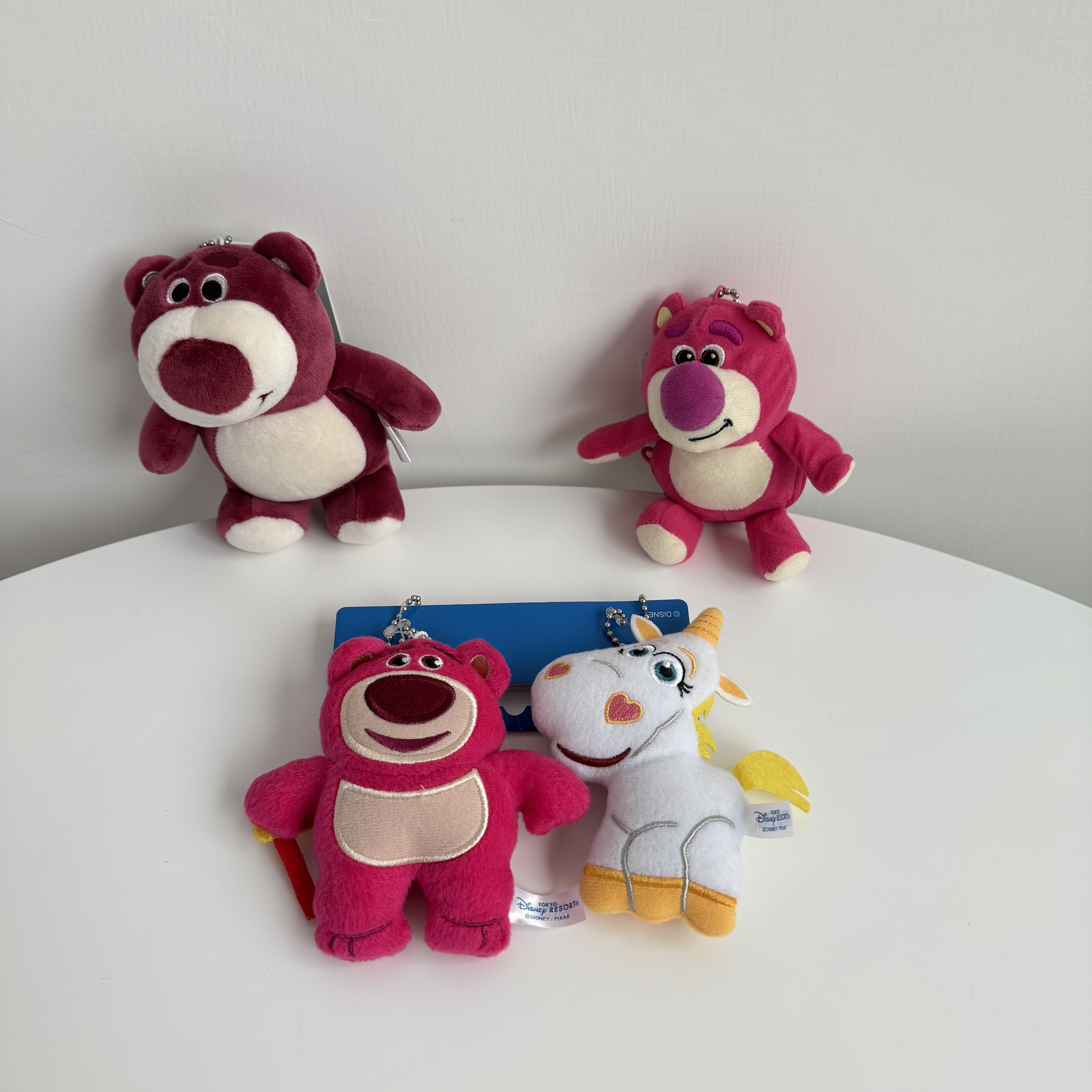 現貨┃日本 Disney 迪士尼 玩具總動員 熊抱哥 草莓熊 獨角獸奶油 吊飾