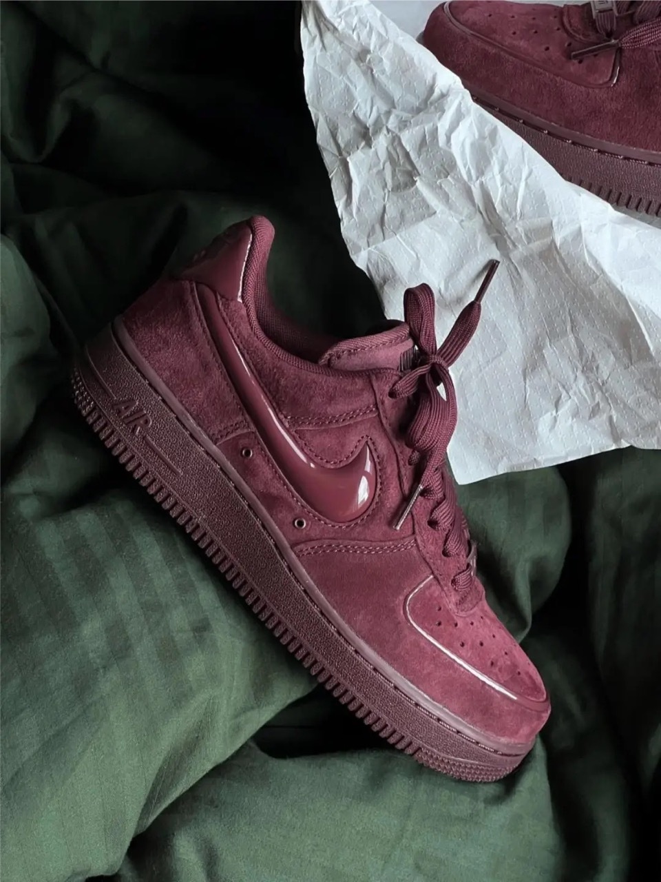 NIKE AIR FORCE 1 AF1 酒紅 勃根地紅 絨面 女鞋 HV4406-600 / 預購