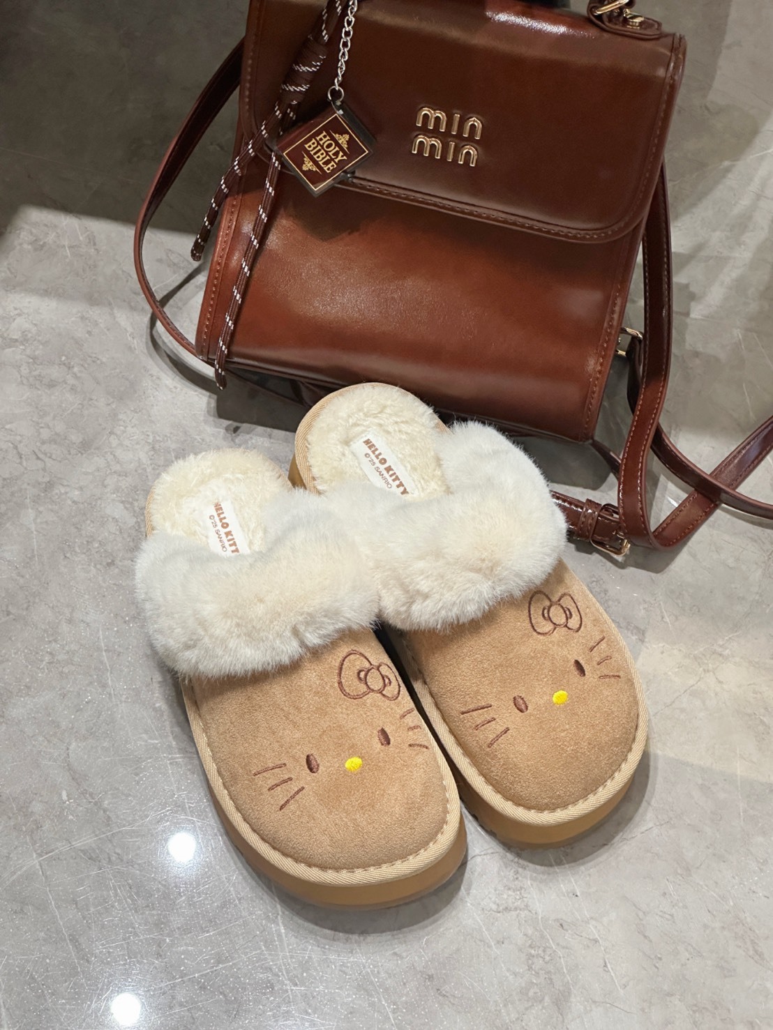 SANRIO x HELLO KITTY 聯名款 毛絨棉 拖鞋