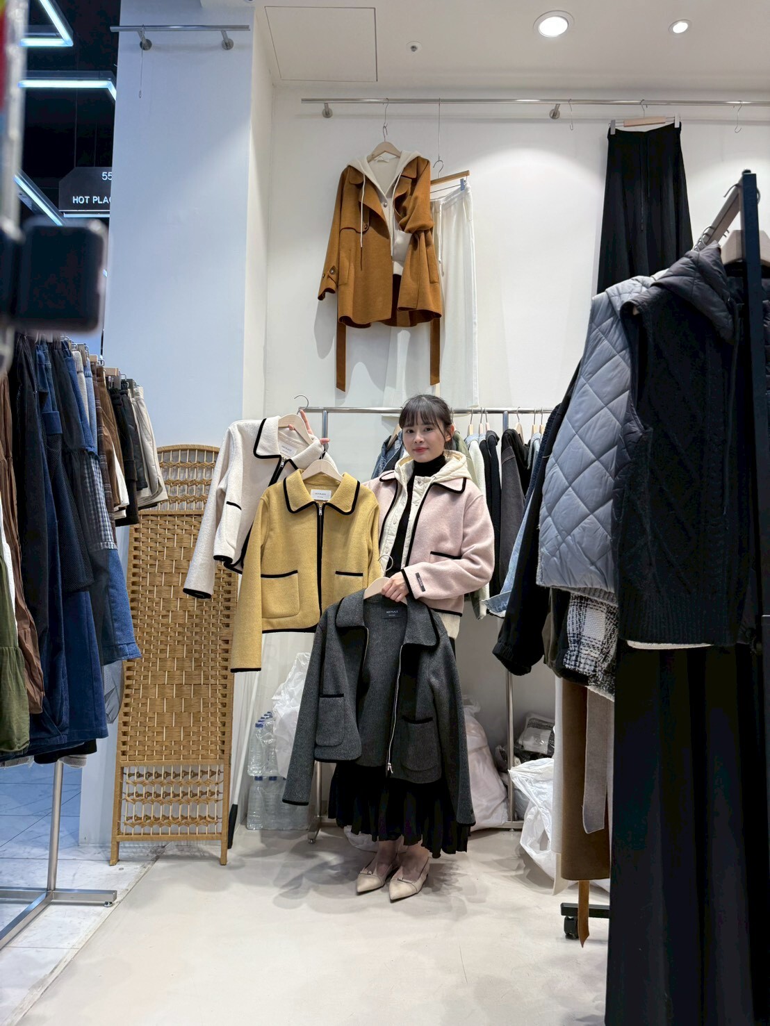 HP5132 黑邊娃娃領短版羊毛外套