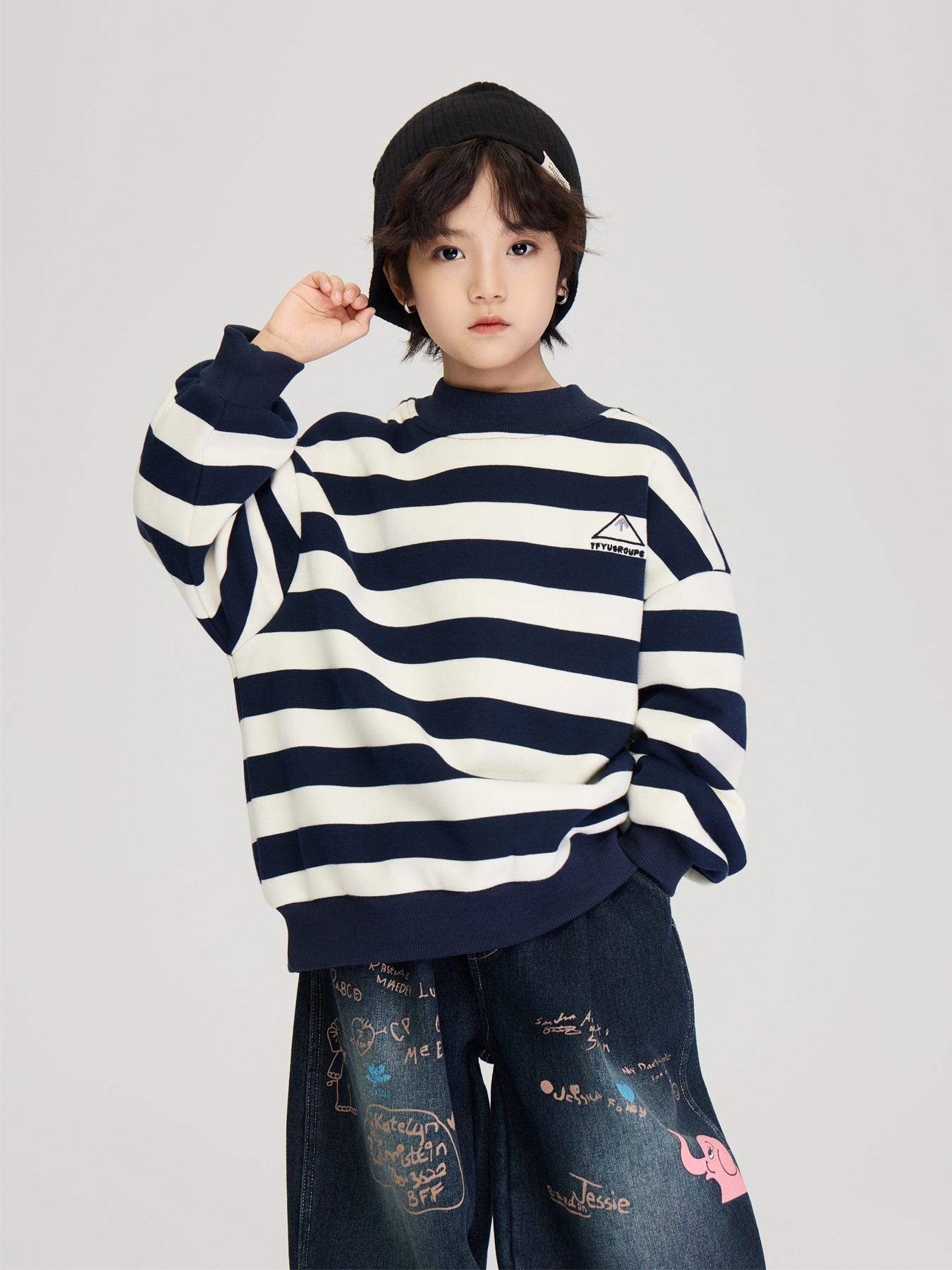 山系刺繡藍黑條紋上衣