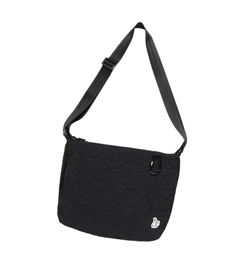 FR2 Rabbits Quilt Middle Shoulder Bag