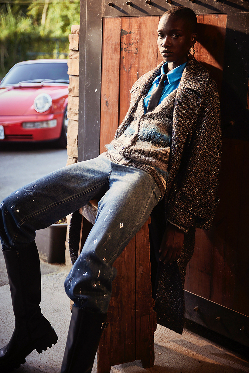 BE15316B1 星韻丹寧幾何圖騰壓紋中高腰直筒牛仔褲