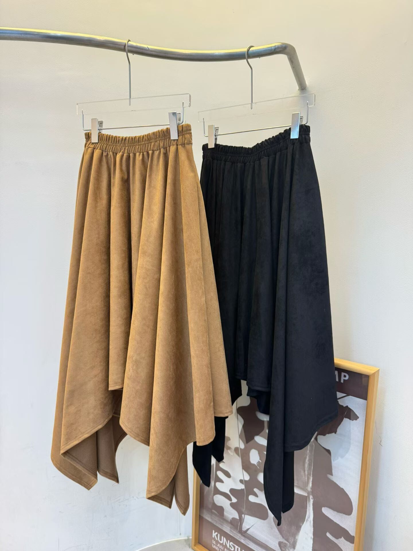 MG5130 不規則裙襬麂皮裙