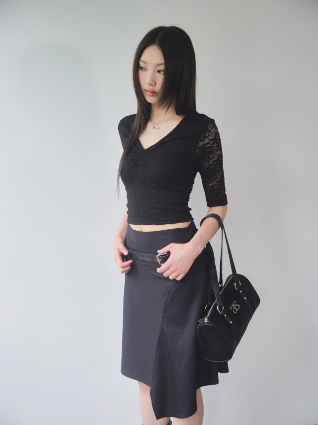 ASON YAN FLOWER LACE TEE 蕾絲五分袖上衣 五分袖 薄長袖 蕾絲 合身 復古蕾絲 刺繡 V領