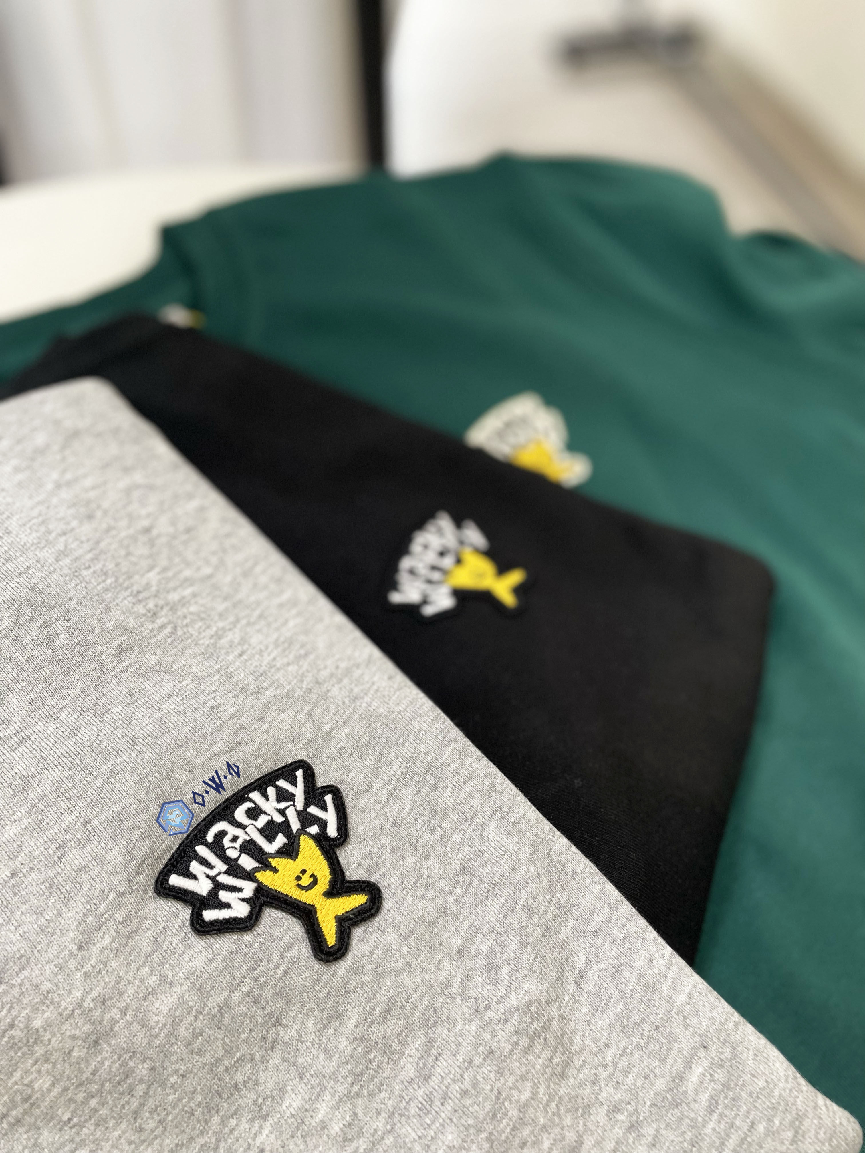 【OWN】Wacky Willy 衛衣 經典 長袖 素面 刺繡 小黃人 韓國小飛人 厚磅 秋冬新品 不分男女 黑色 灰色 綠色