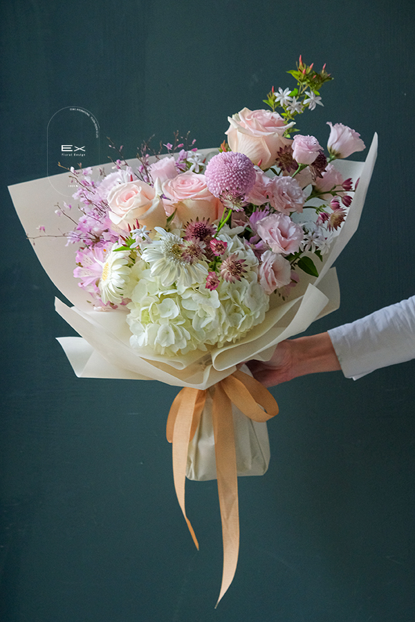 蜜果之晨 Peach Dew Morning｜手綁花束 & 玻璃花瓶