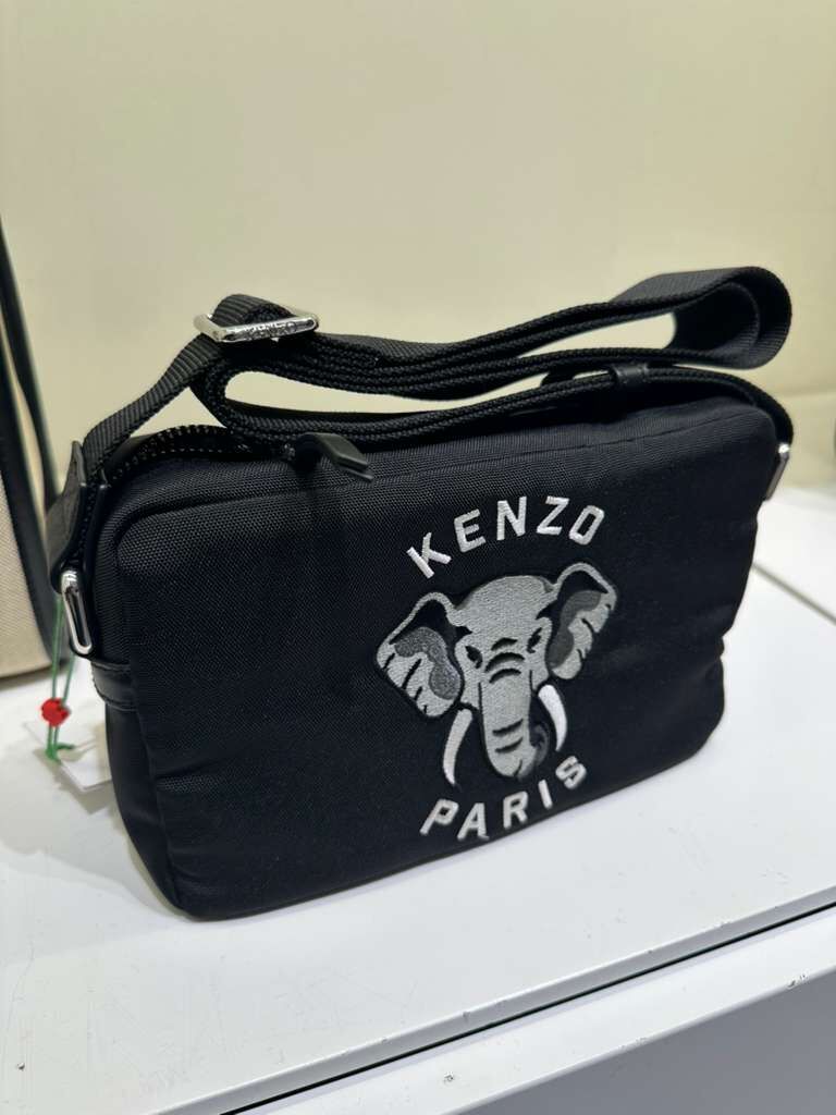【直播】KENZO LL103172 刺繡圖案斜咩包(E55SA618F21)