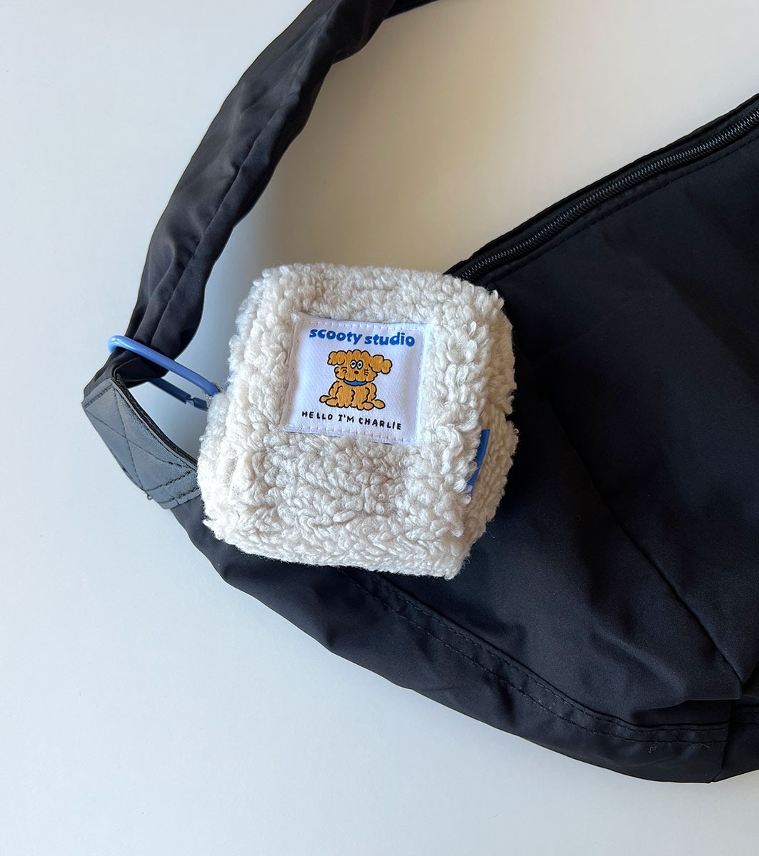預購┃scooty studio 小狗 方形 毛絨絨 登山扣 小物包 吊飾