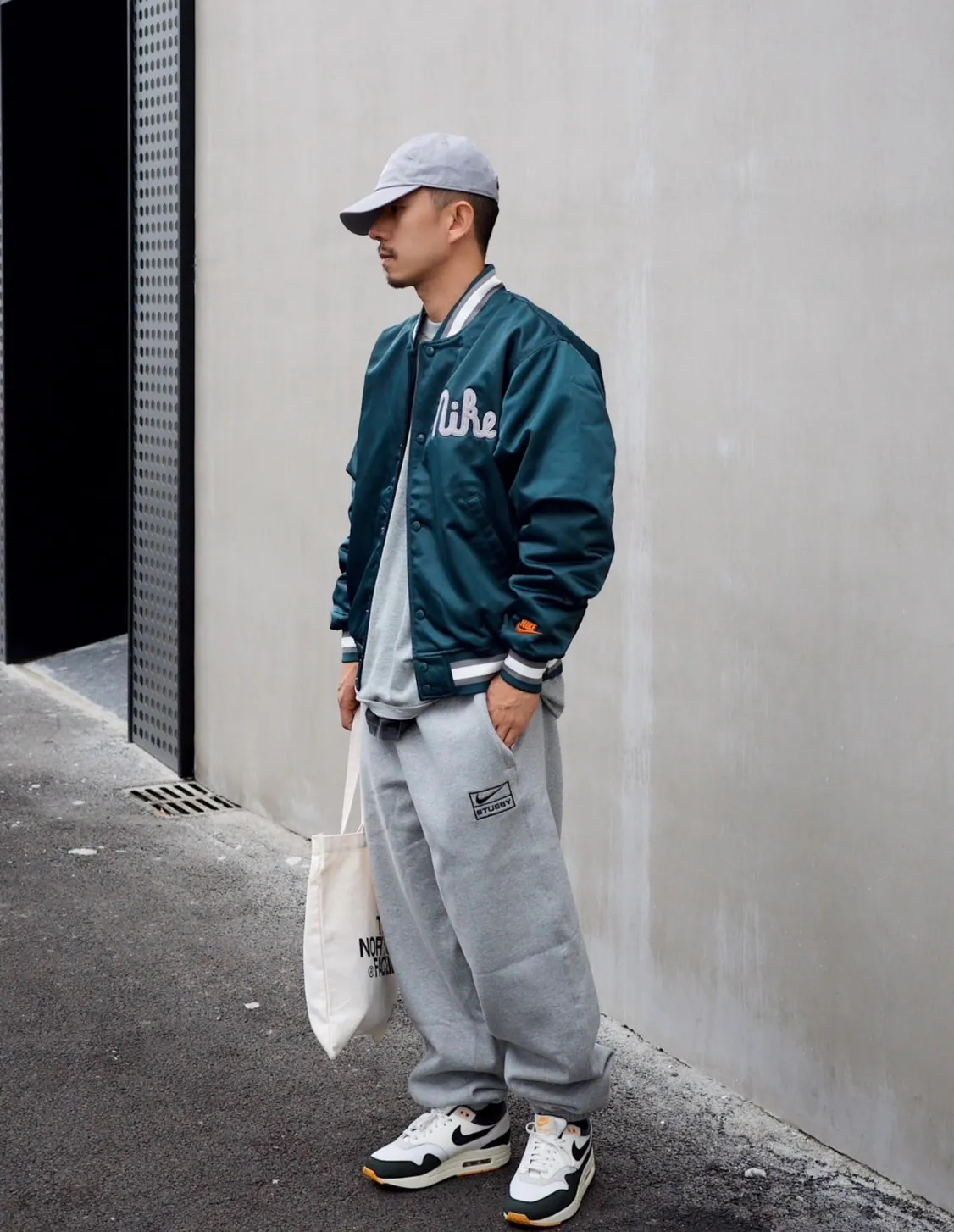(預訂) Nike Dugout Loose Satin Jacket - Green