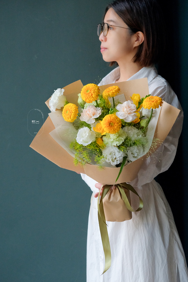 琉森之露 Lucerne Dew｜手綁花束 & 玻璃花瓶