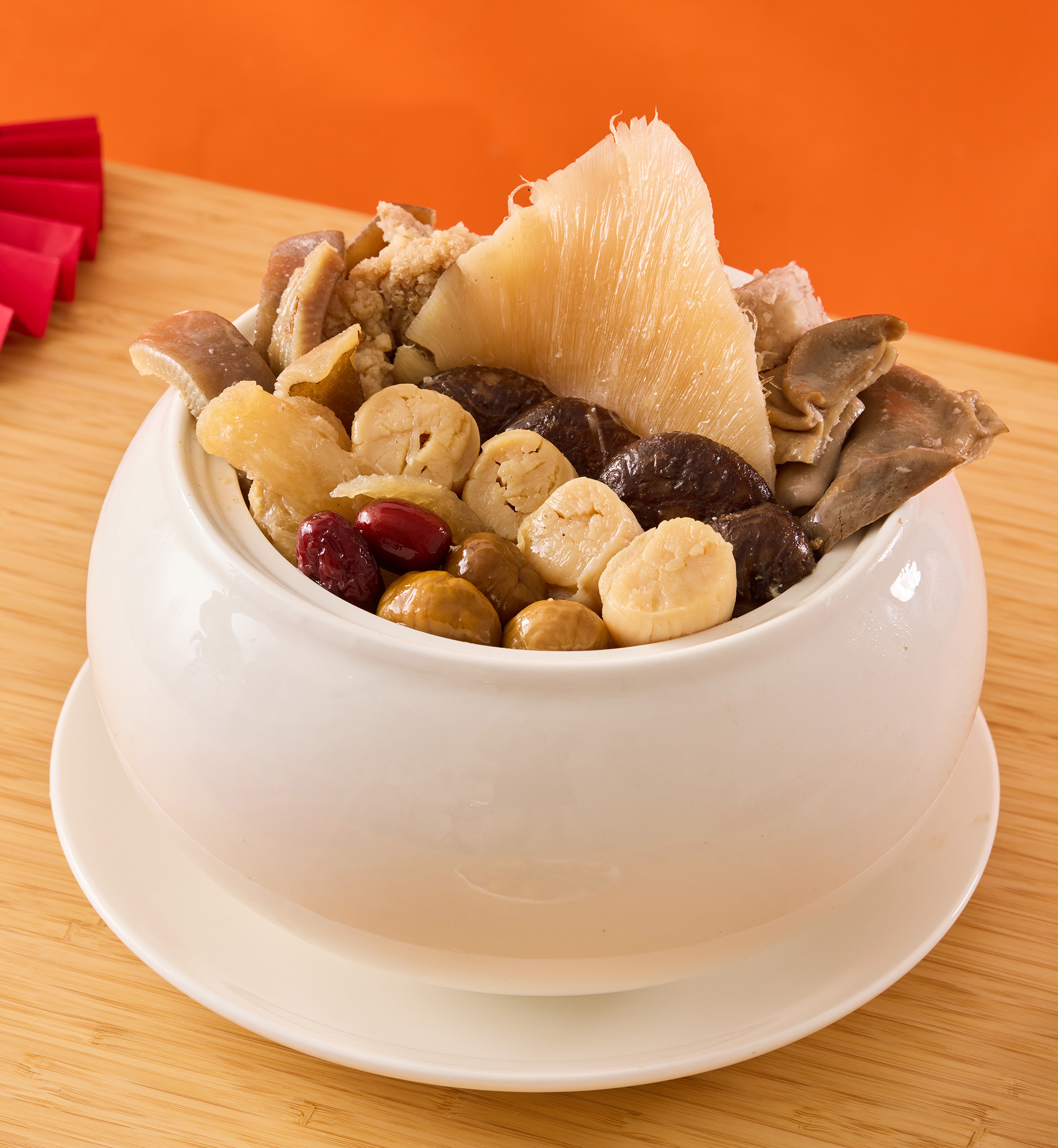 排翅干貝佛跳牆