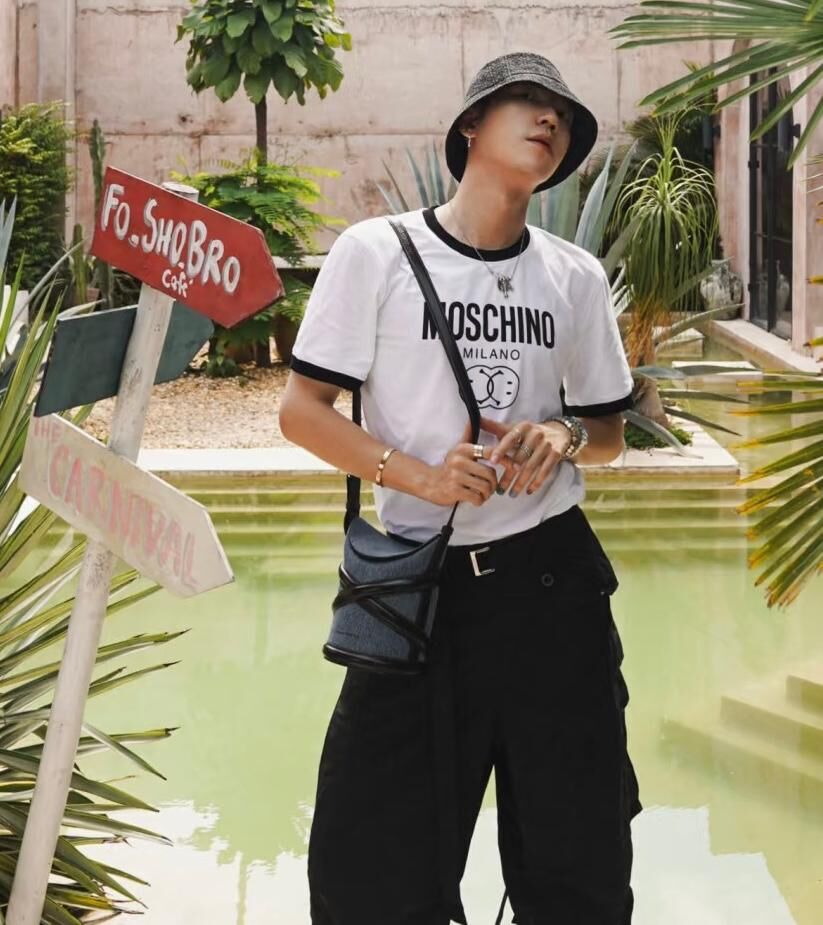 【直播】Moschino LL103182 短袖上衣(米白色)