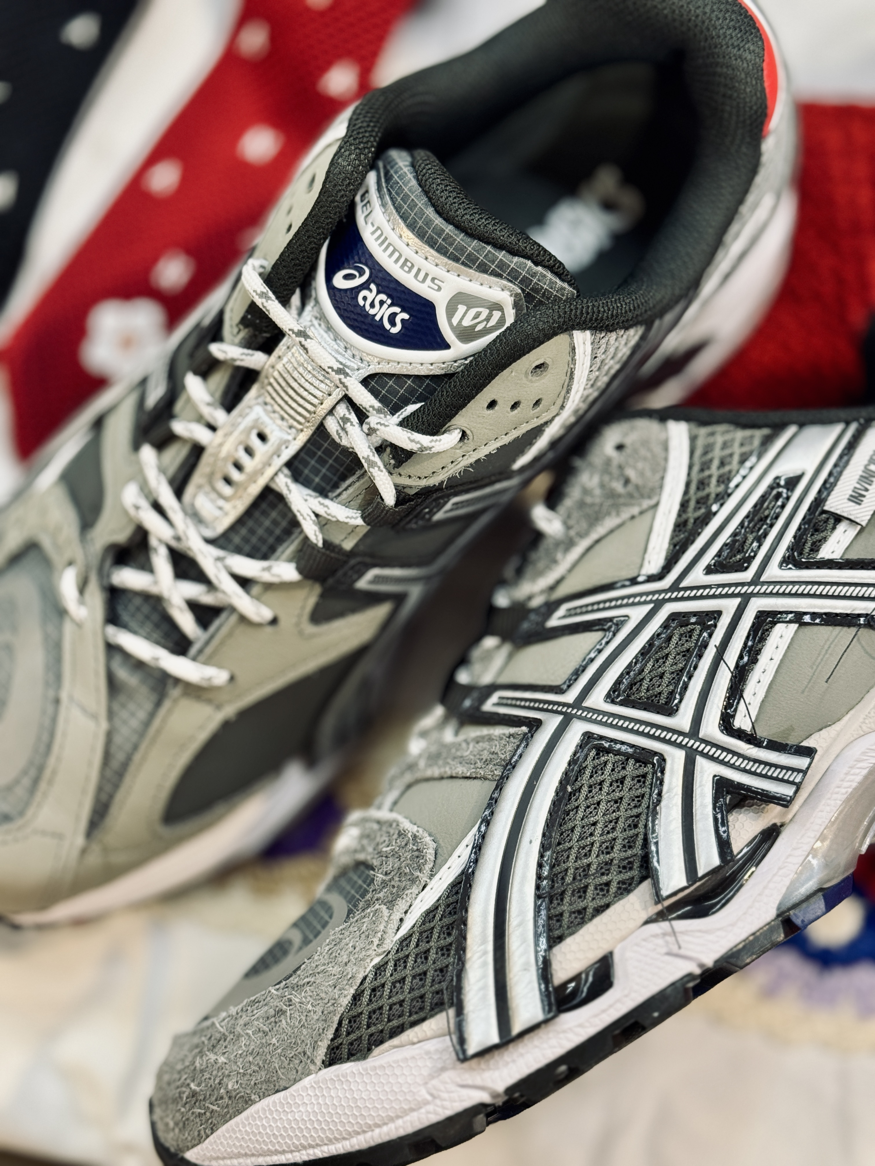 [現貨] Invincible x Asics Gel-Nimbus 10.1 "404RGB" 1203A981-020