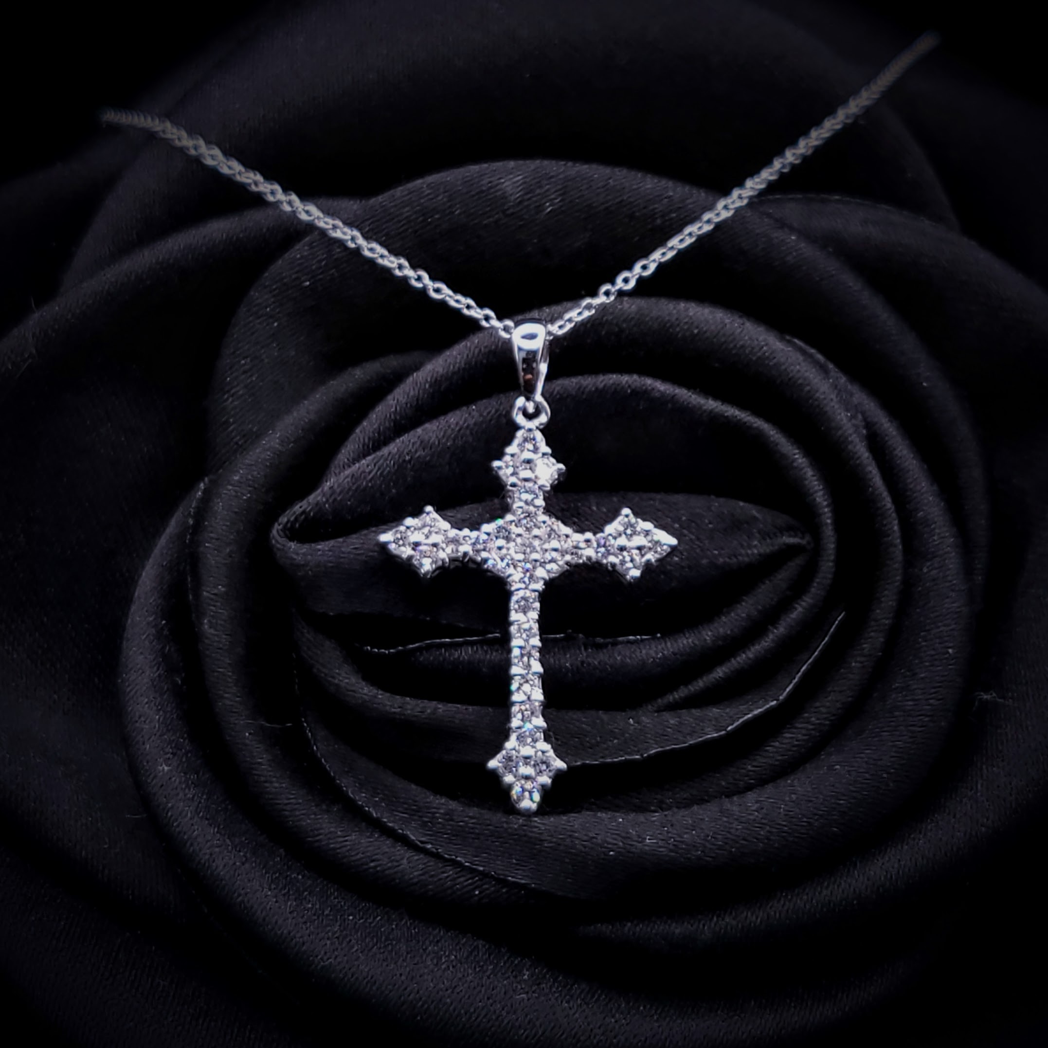 全新18K白金37份鑽石十字架吊墜