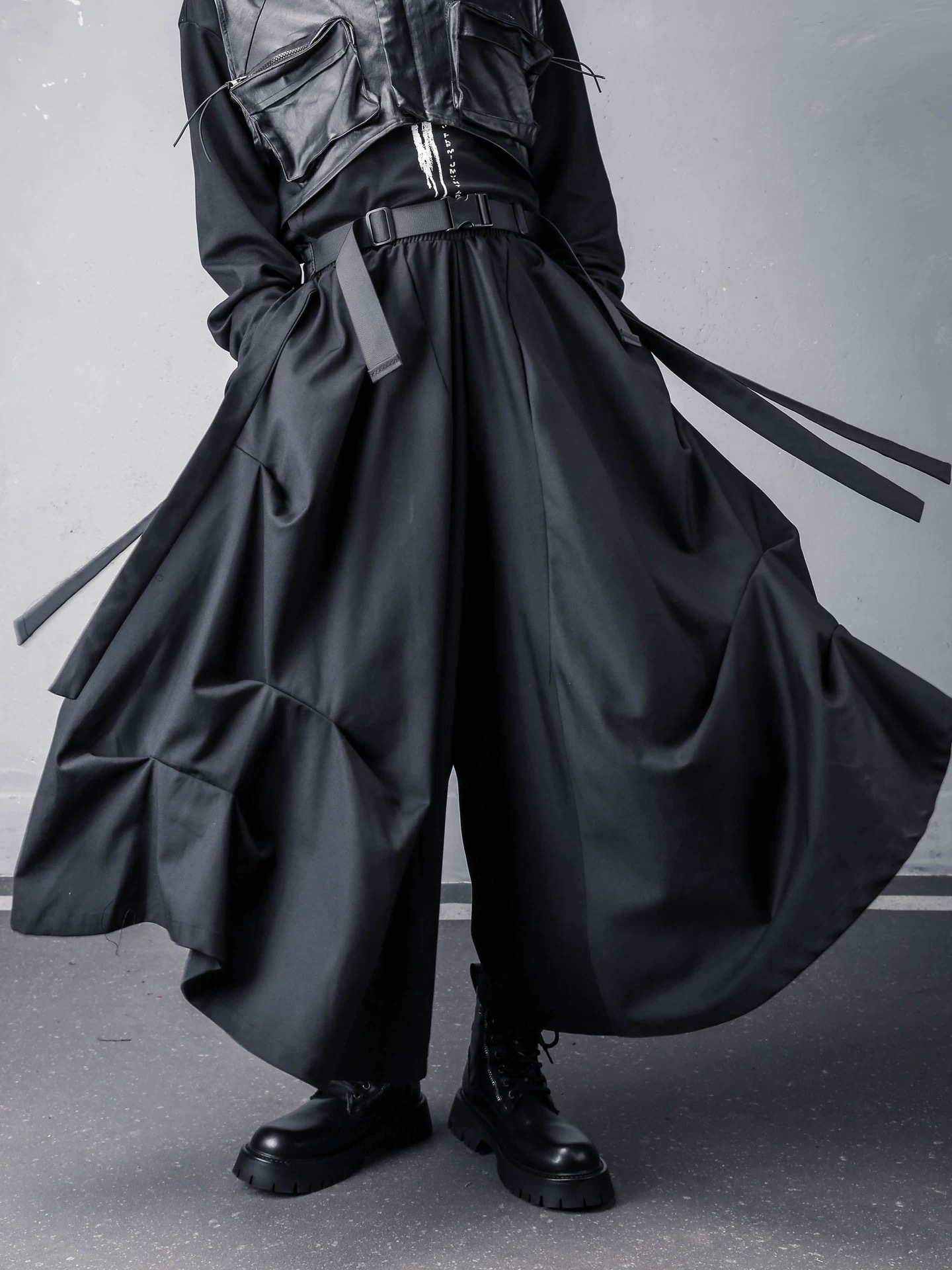 𝙏𝙀𝘾𝙃𝙒𝙀𝘼𝙍 立裁壓武士褶裙褲