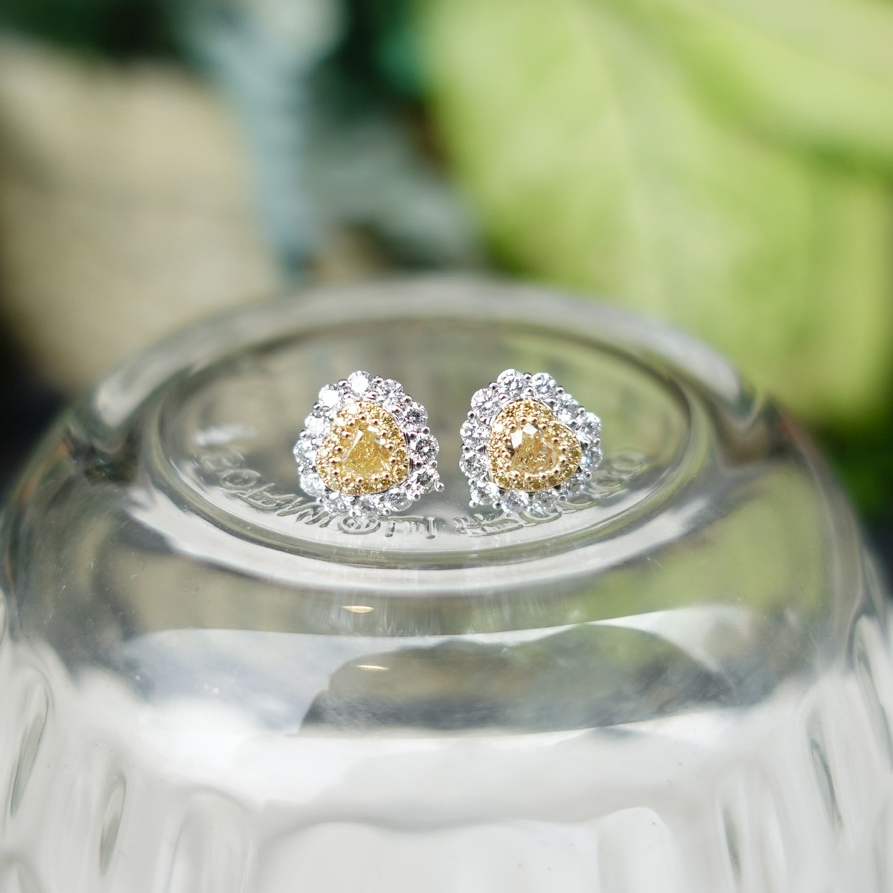 18K金天然彩黃鑽耳釘 - 心形切割