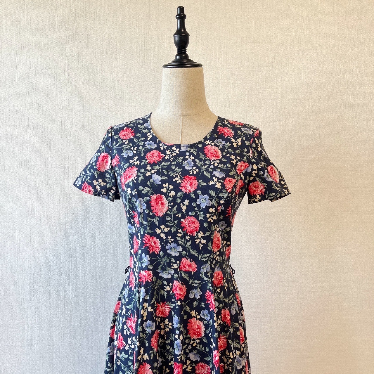 Laura Ashley英國製深藍色花花連身裙