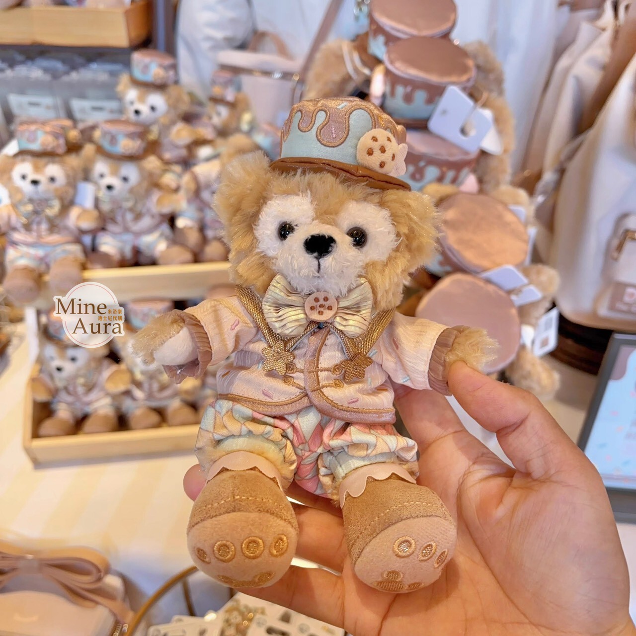 2025 夢幻慶典系列 達菲 Duffy 磁鐵 坐肩 絨毛 娃娃 公仔 -上海迪士尼樂園