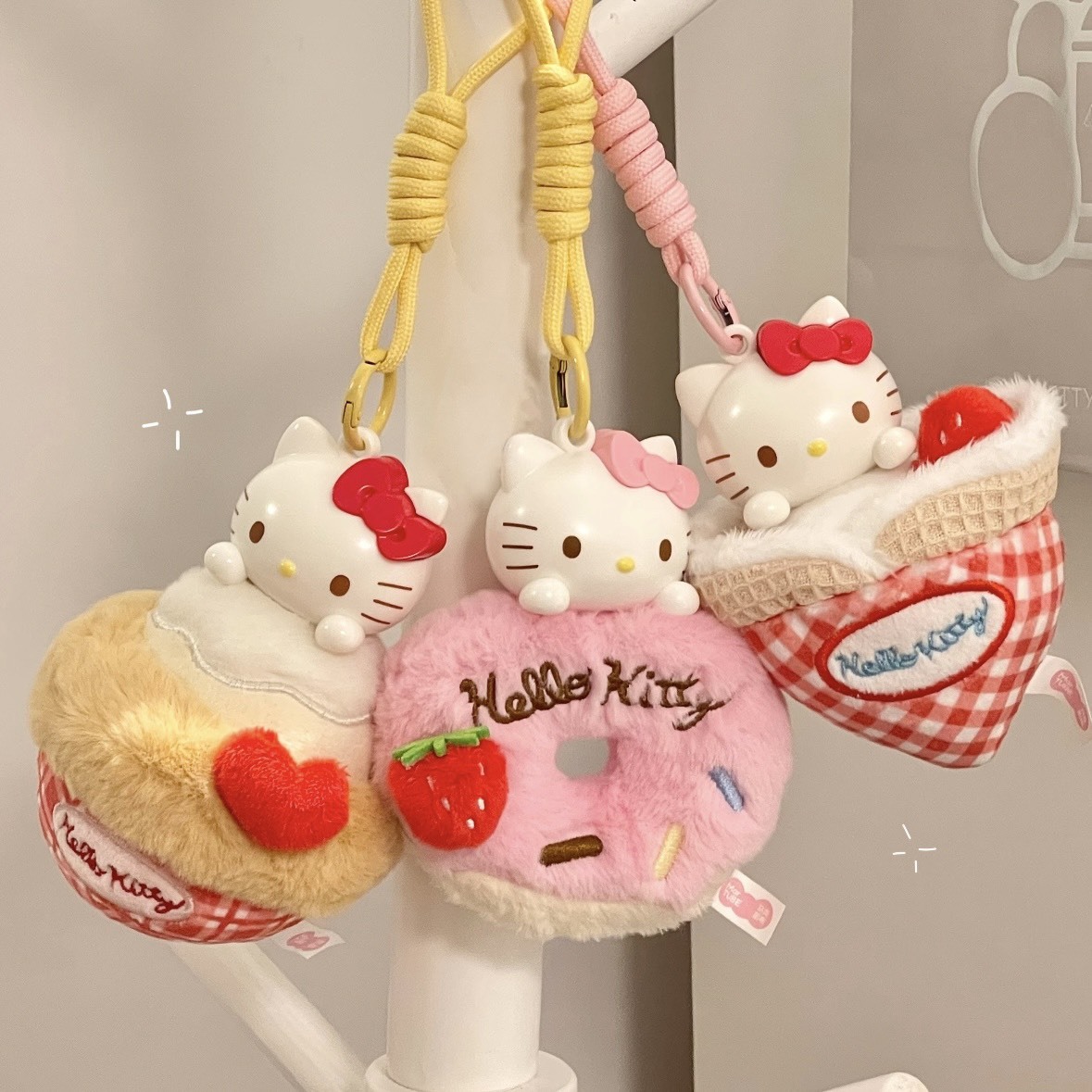 iSNEAKERS｜Sanrio 三麗鷗 下午茶系列香薰盲盒 吊飾 娃娃 六款