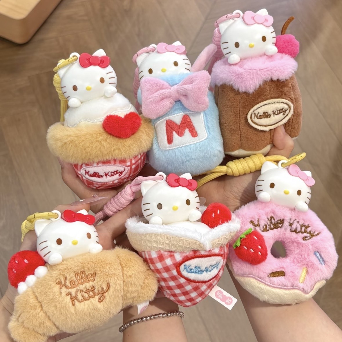 iSNEAKERS｜Sanrio 三麗鷗 下午茶系列香薰盲盒 吊飾 娃娃 六款