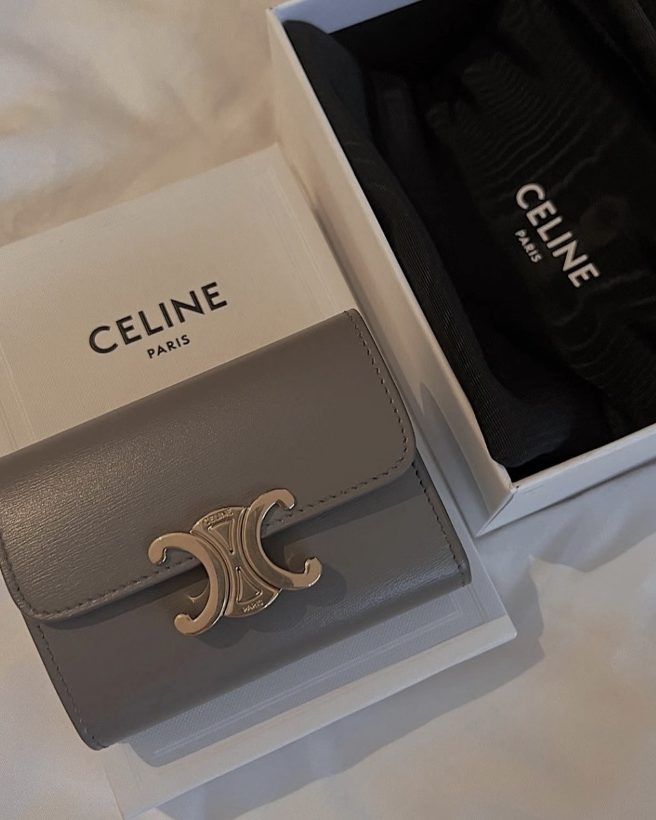 CELINE Triomphe 凱旋門 亮面 牛皮 小號 翻蓋 短夾 錢包 大象灰咖