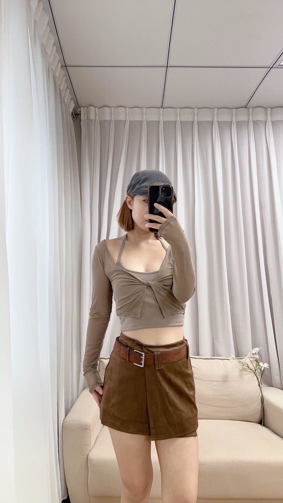 酷妹麂皮附皮帶造型短裙