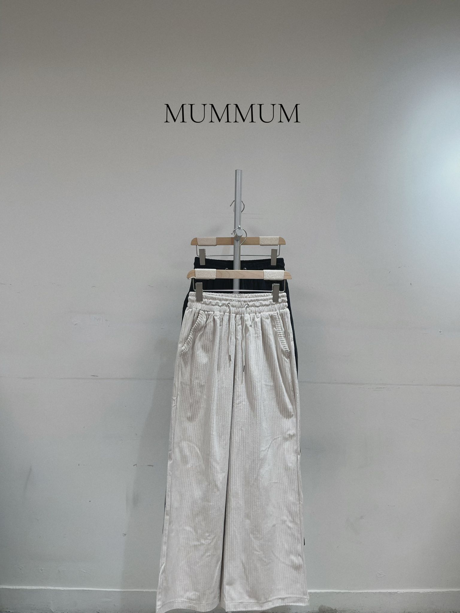 03569a/燈絨直條舒適休閒長褲　28-42/44/40