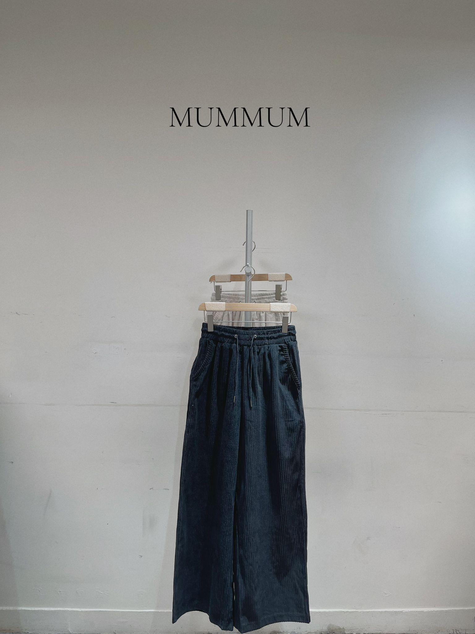 03569a/燈絨直條舒適休閒長褲　28-42/44/40