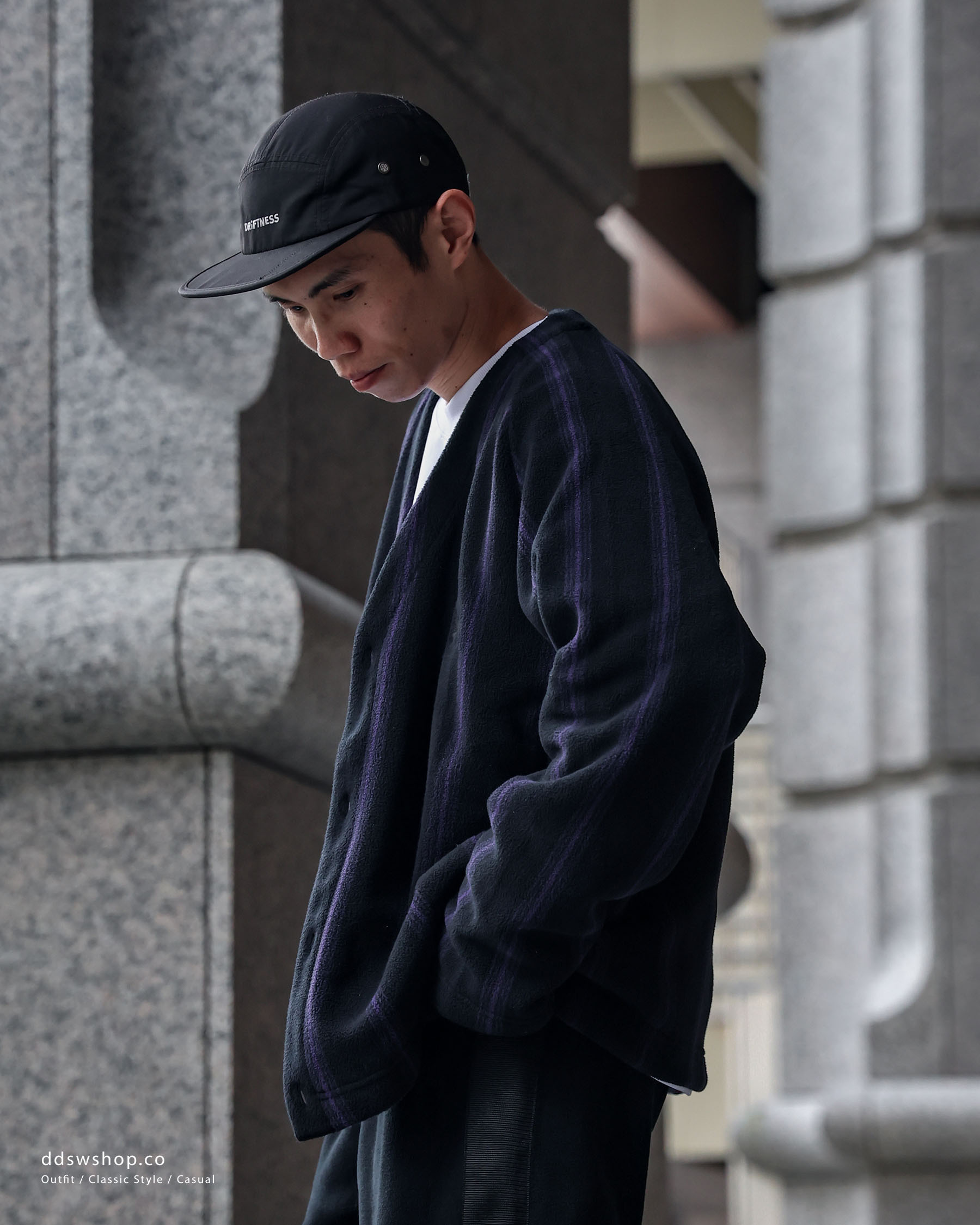 "代購" UNIQLO × Needles 法蘭絨寬鬆針織外套 黑色深藍條紋