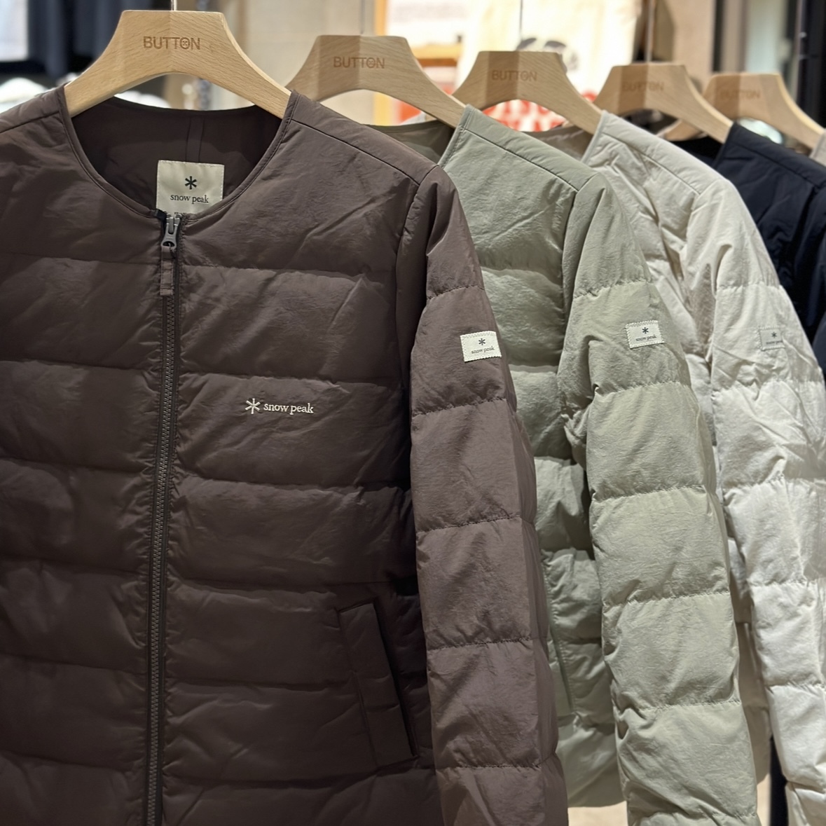 【現貨】snow peak Land Women Light Down Jacket 女款 無領式 輕羽絨 外套 S25WWGDJ61