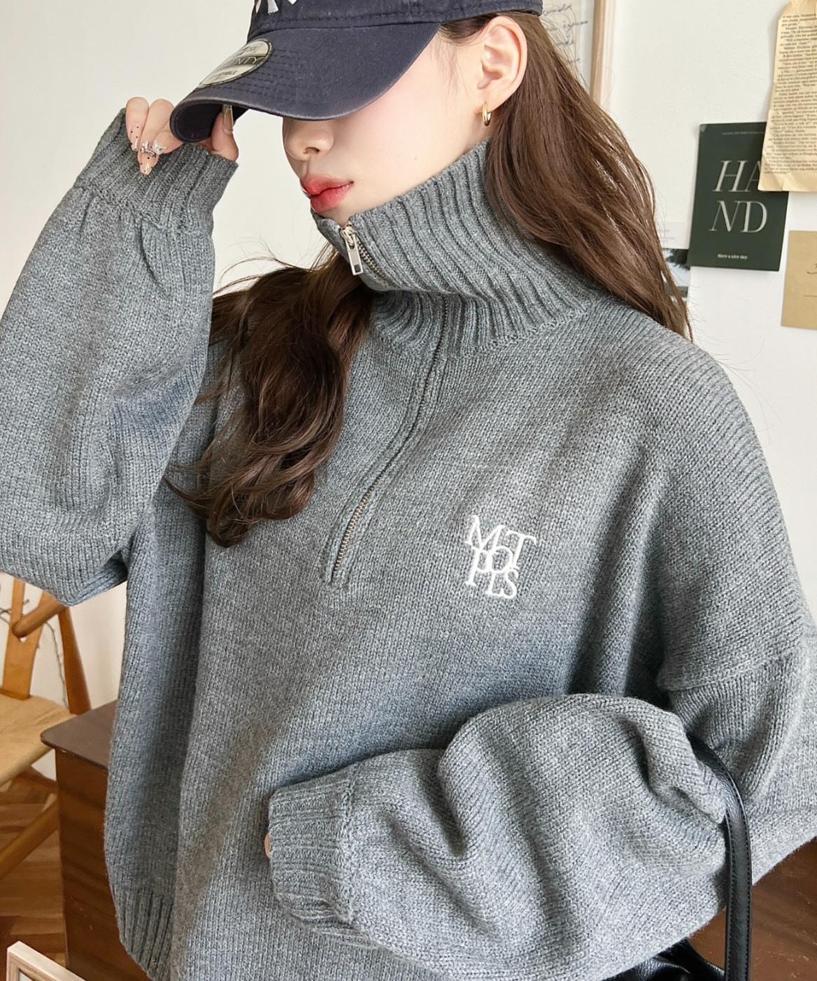 <日本熱銷破萬件🔥>日本 MOMENT+ 半拉鍊 針織 套頭衫 刺繡 5色