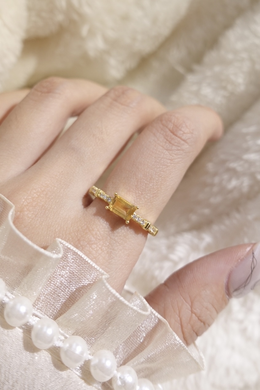 《 預購 》招財黃水晶長方戒指