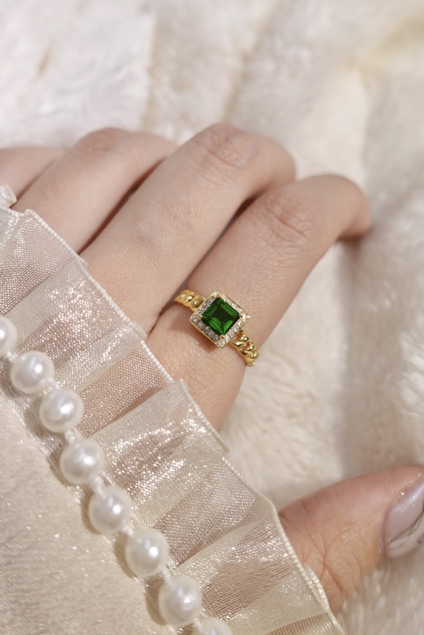 《 預購 》私心推 實體超美綠透輝