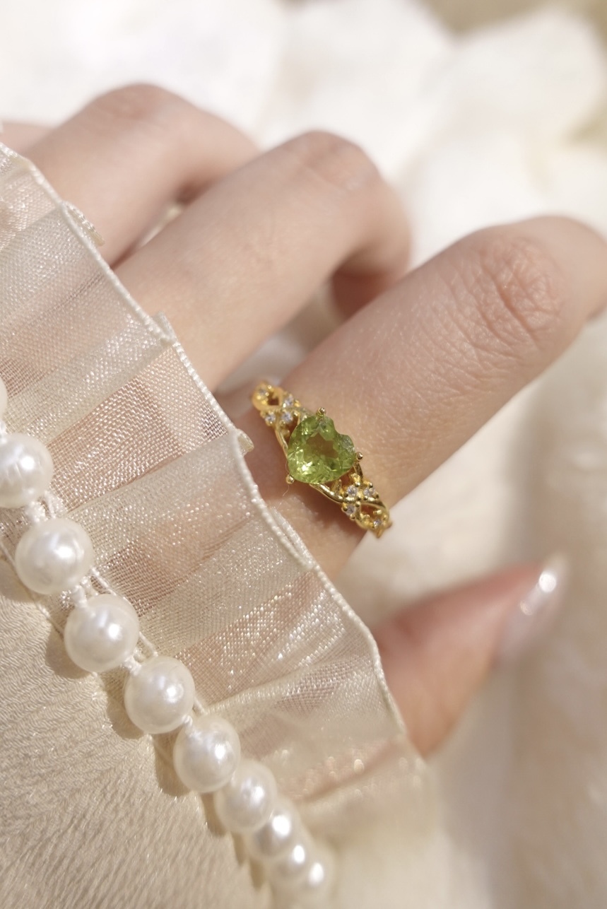 《 預購 》幸運降臨 橄欖石愛心