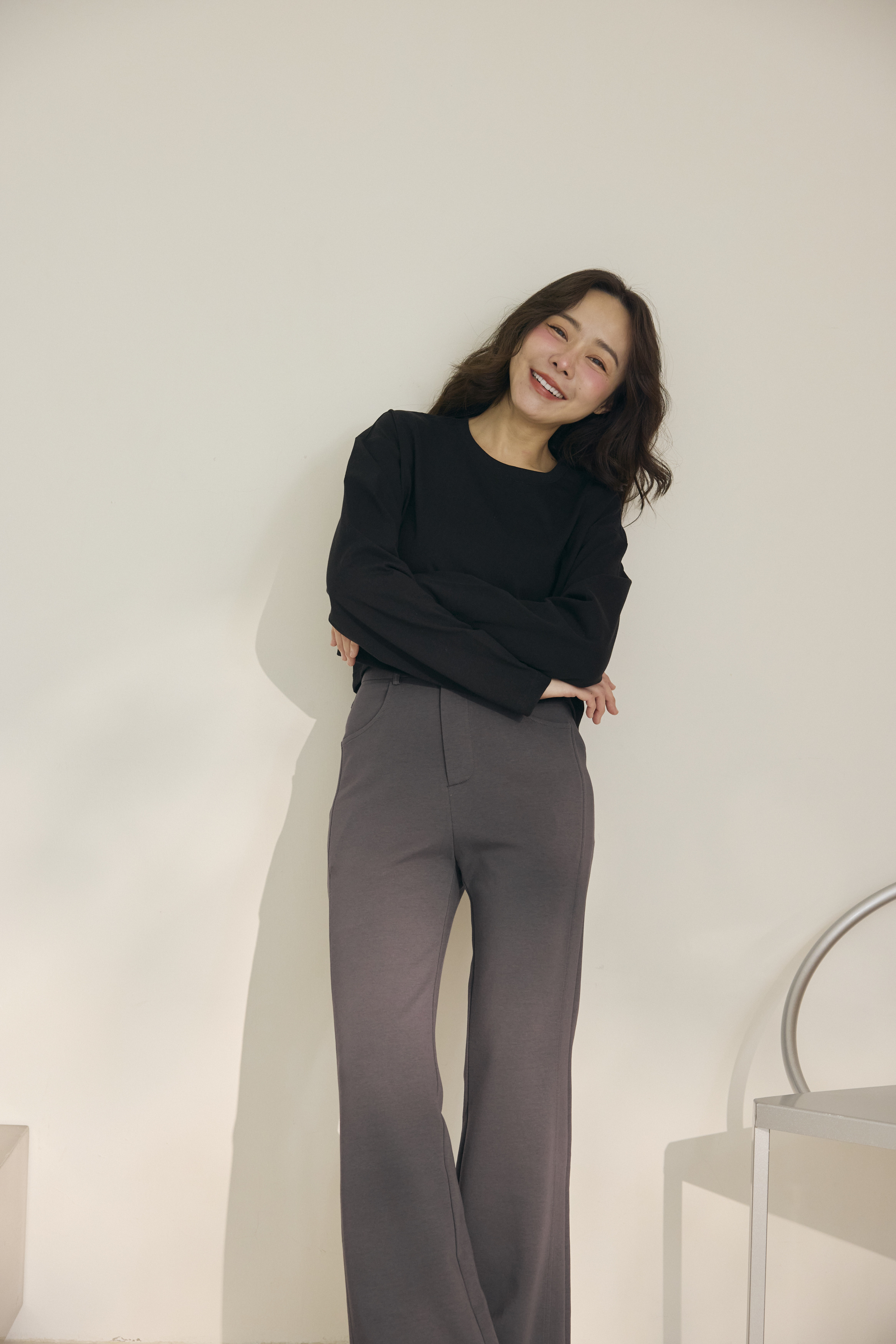 24/7 舒適短版素色T-黑