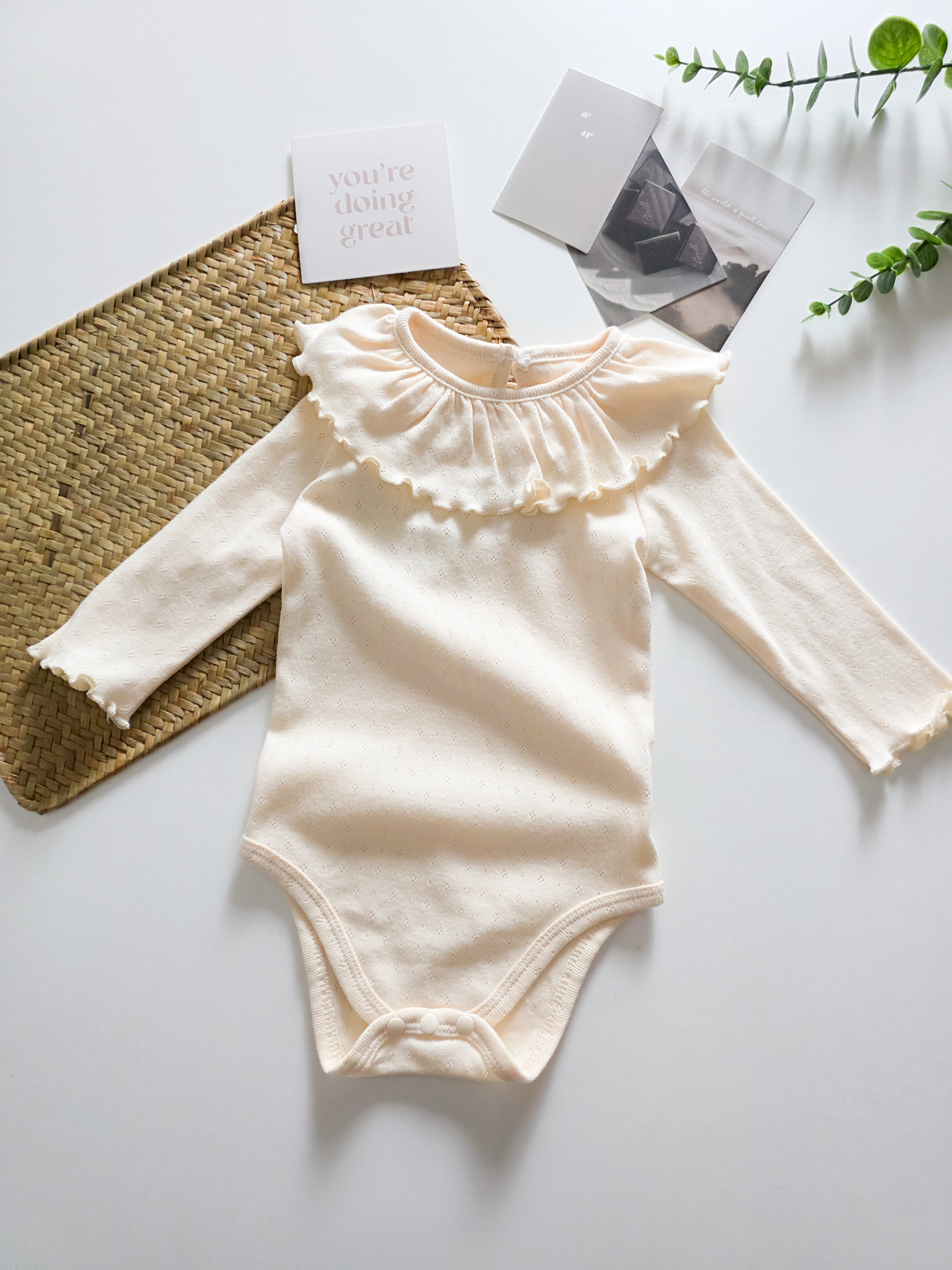 可愛荷葉邊 長袖包屁衣