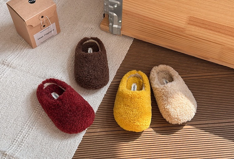 現貨尺寸 23 內長 14.5 cm ｜不分男女ᝰ.  方便寶貝穿脫四色毛毛拖