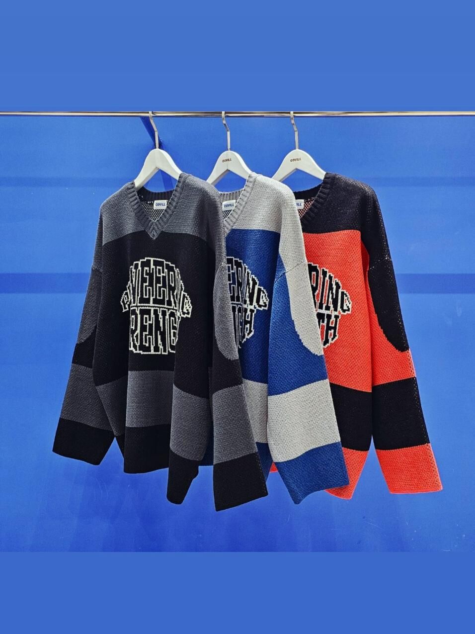 拼色英文字針織衫 COVILL-234T